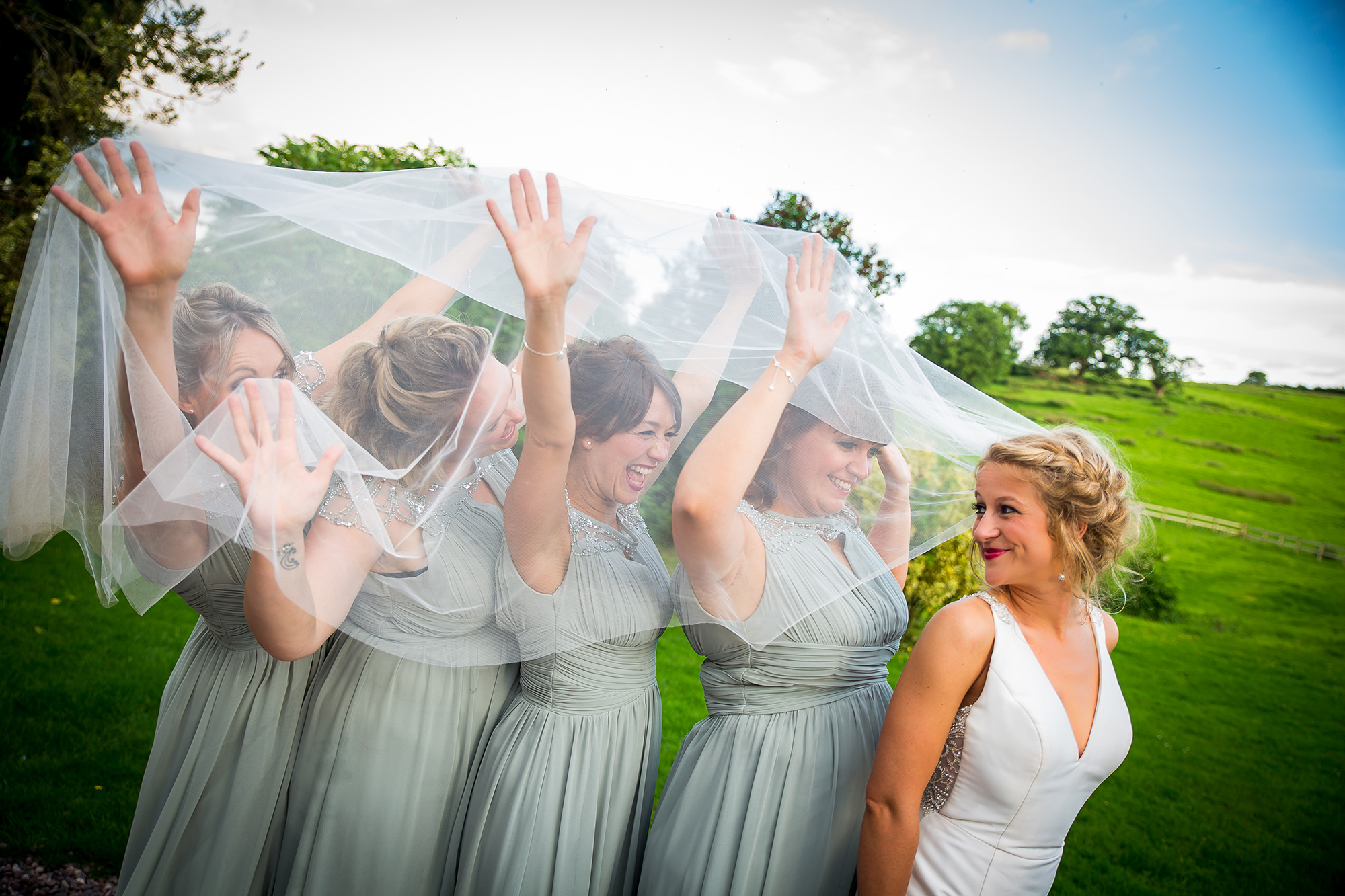 Cat Matt Relaxed Barn Wedding Nicholas Rogers Photography 044