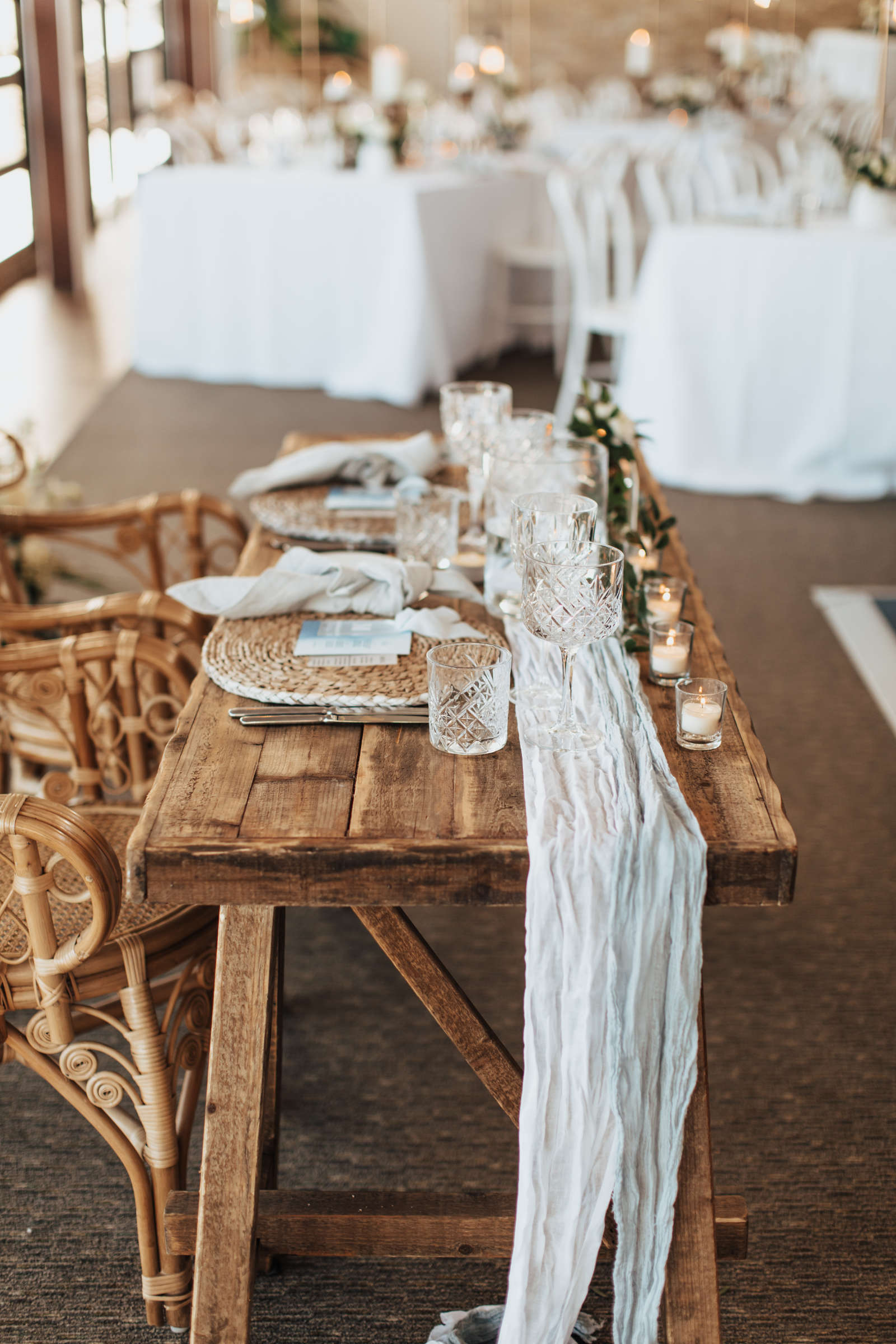 Luxe coastal wedding for Maddi and Dan at Caves Coastal Bar & Bungalows near Newcastle, NSW. Images by Tatiana Rose Photography.