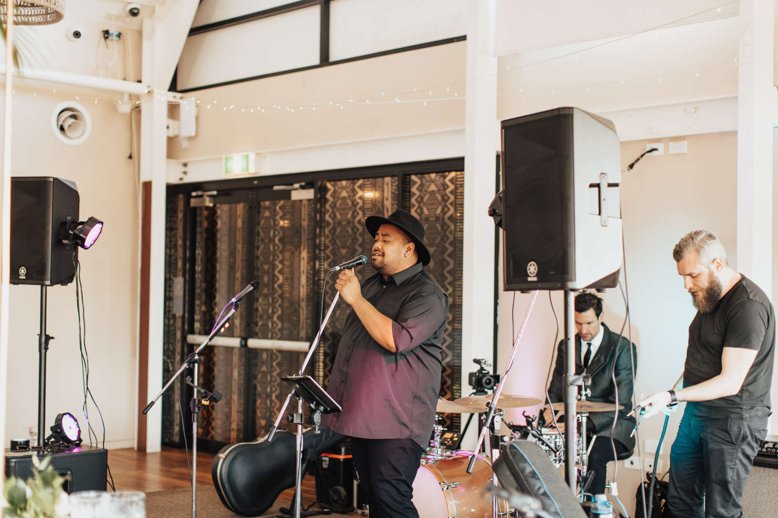 Luxe coastal wedding for Maddi and Dan at Caves Coastal Bar & Bungalows near Newcastle, NSW. Images by Tatiana Rose Photography.