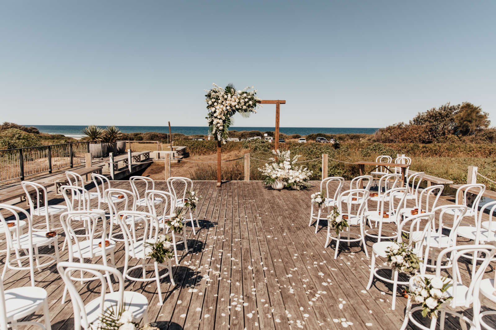 Luxe coastal wedding for Maddi and Dan at Caves Coastal Bar & Bungalows near Newcastle, NSW. Images by Tatiana Rose Photography.