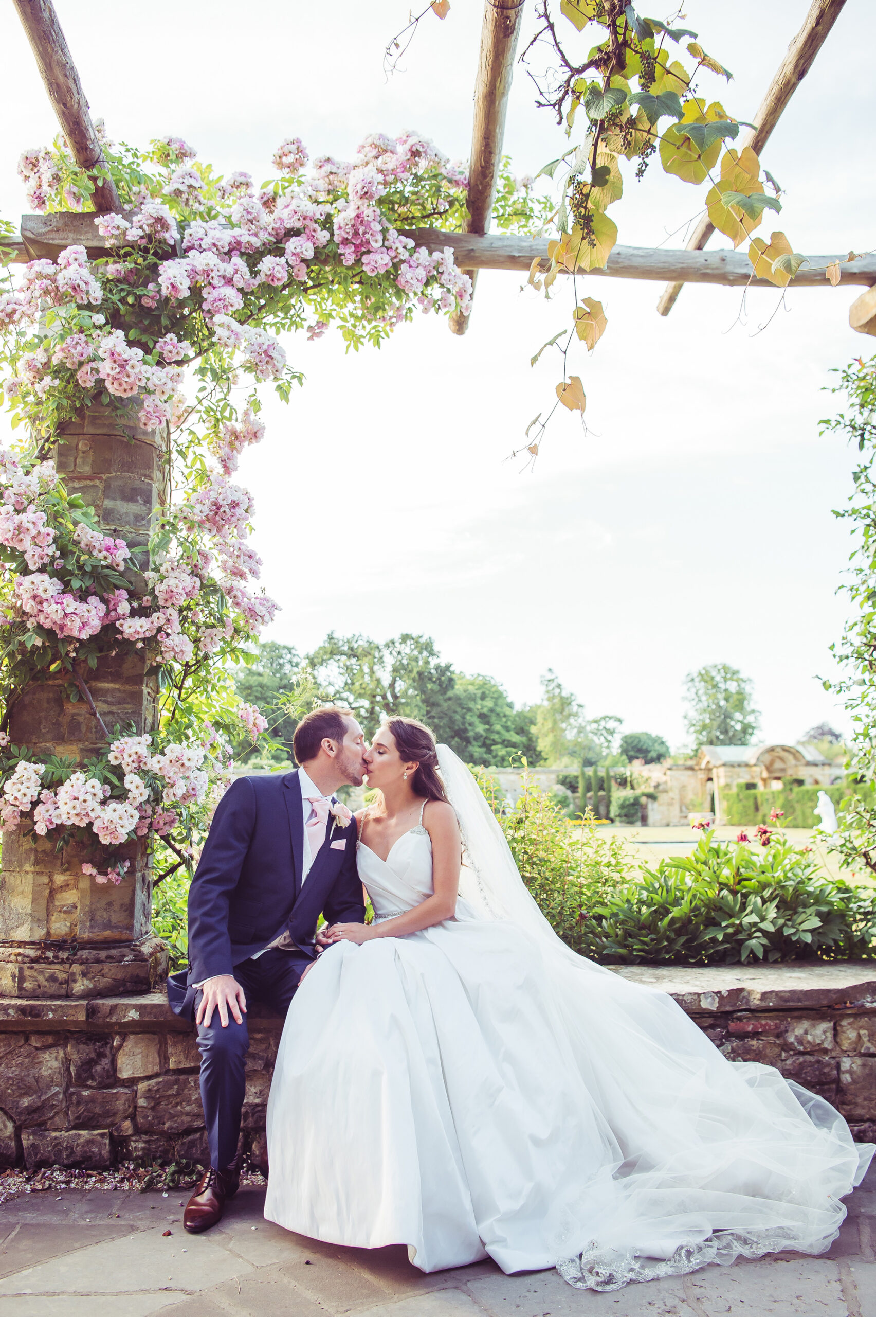 Chelsea Paul Classic Garden Wedding Teri Vincent Photography 039 scaled