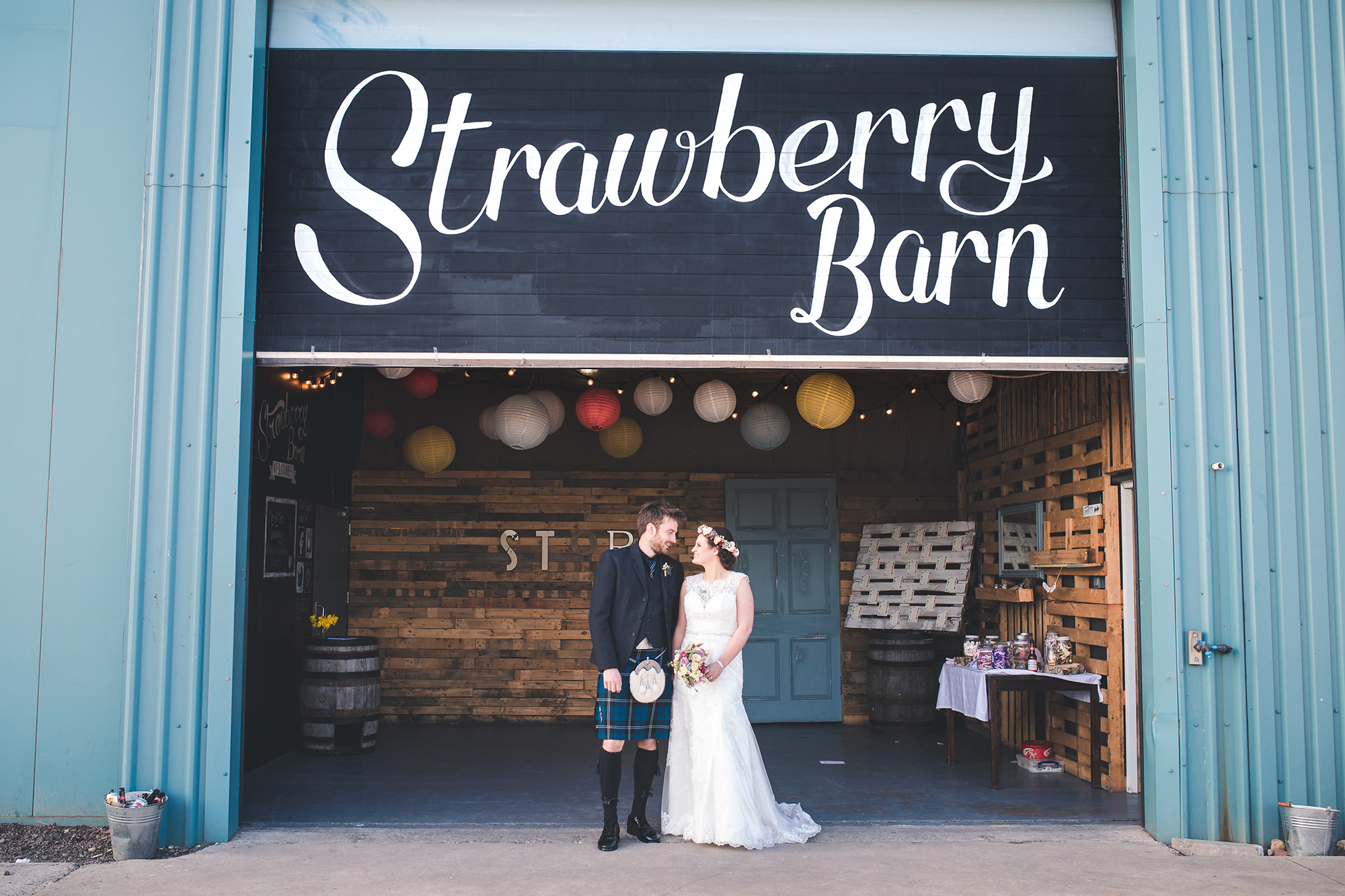 Danielle_Chris_DIY-Barn-Wedding_031