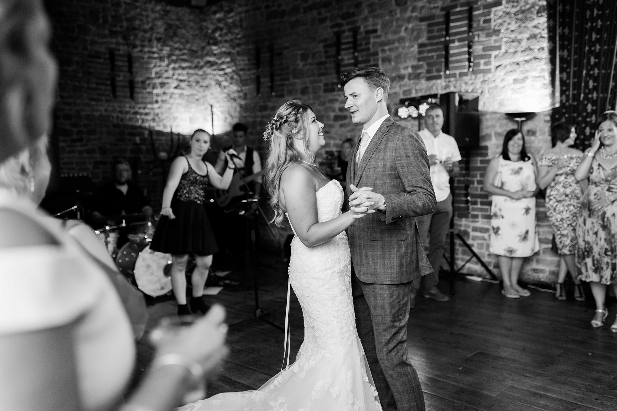 Demi_Kyle_Rustic-Barn-Wedding_Hannah-Frances-Photography_042