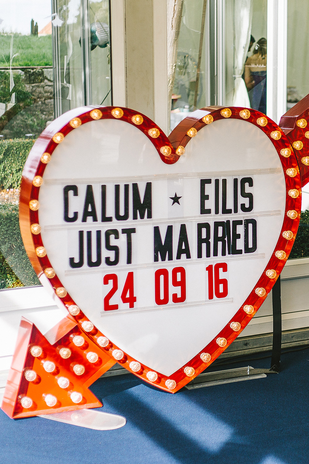 Eilis_Calum_Modern-Classic-Wedding_SBS_014