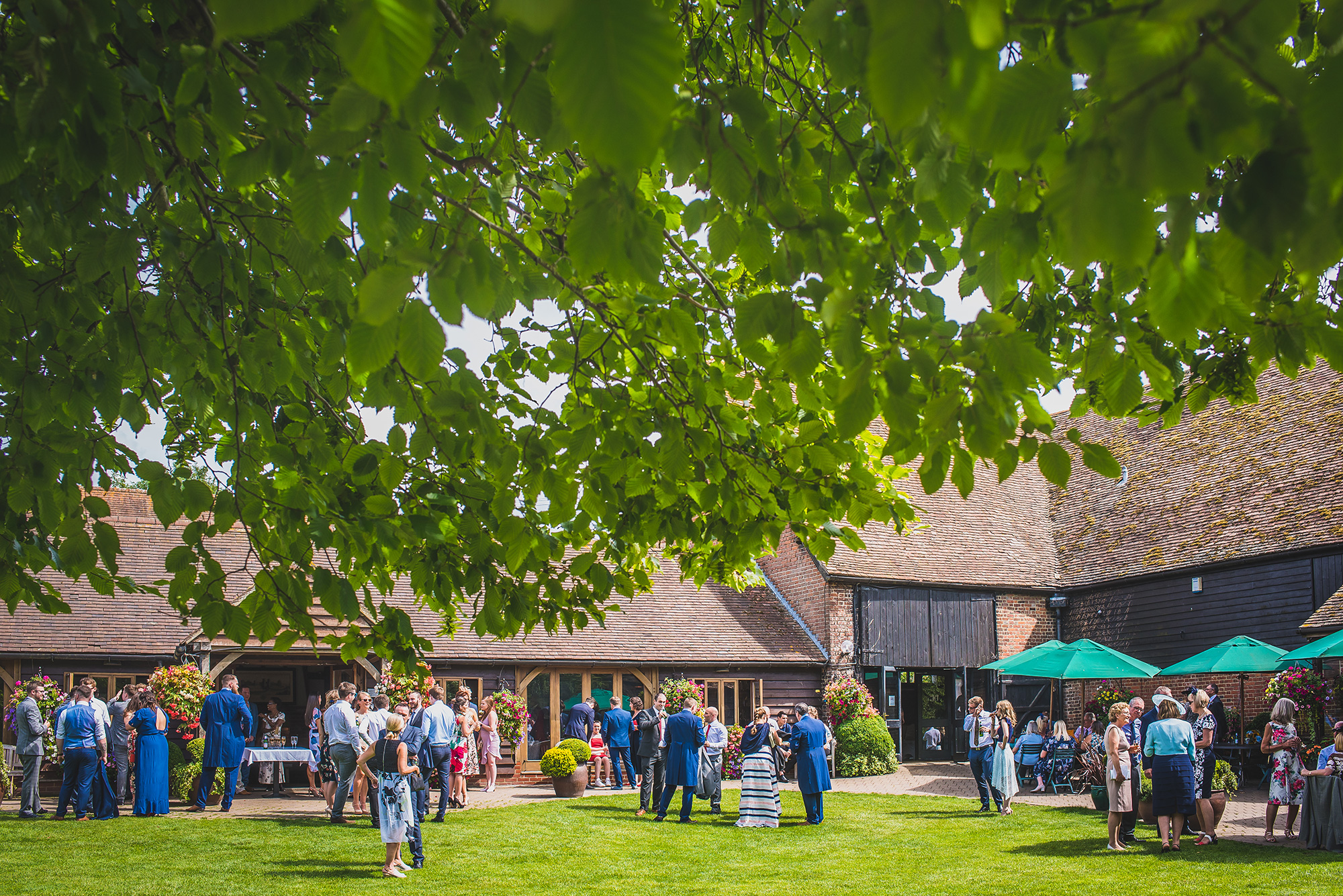 Ellie Andy Rustic Barn Wedding Damien Vickers Photography 024