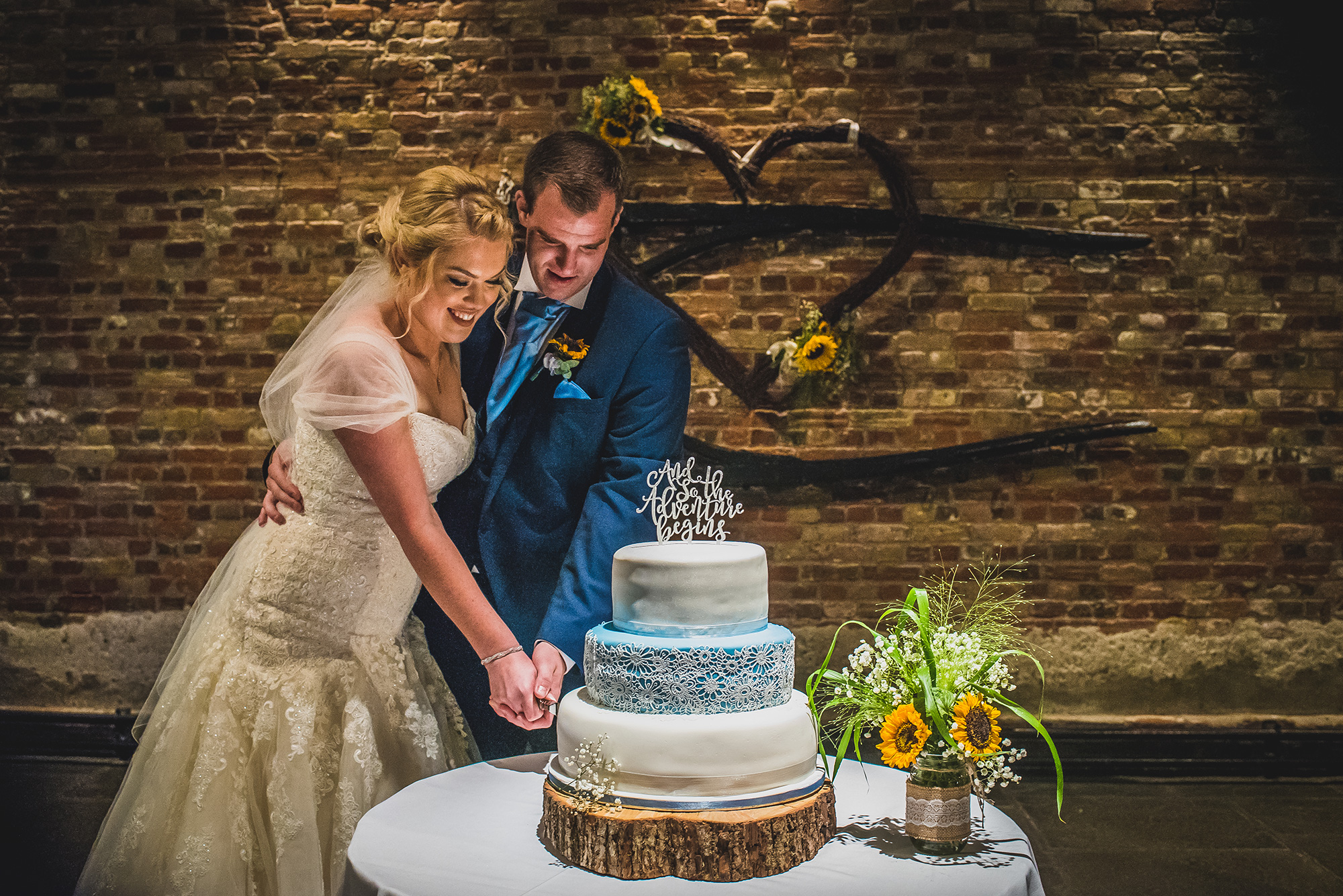 Ellie Andy Rustic Barn Wedding Damien Vickers Photography 036