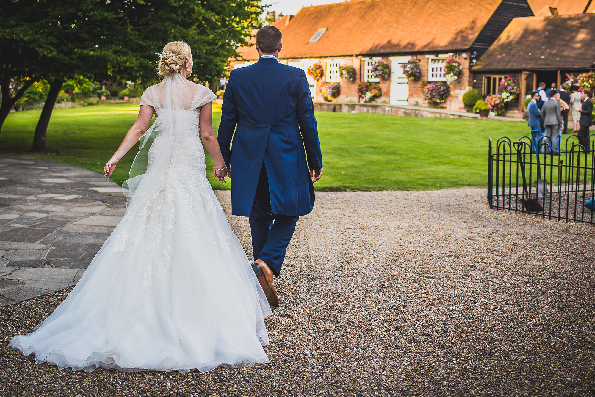 Ellie Andy Rustic Barn Wedding Damien Vickers Photography 045