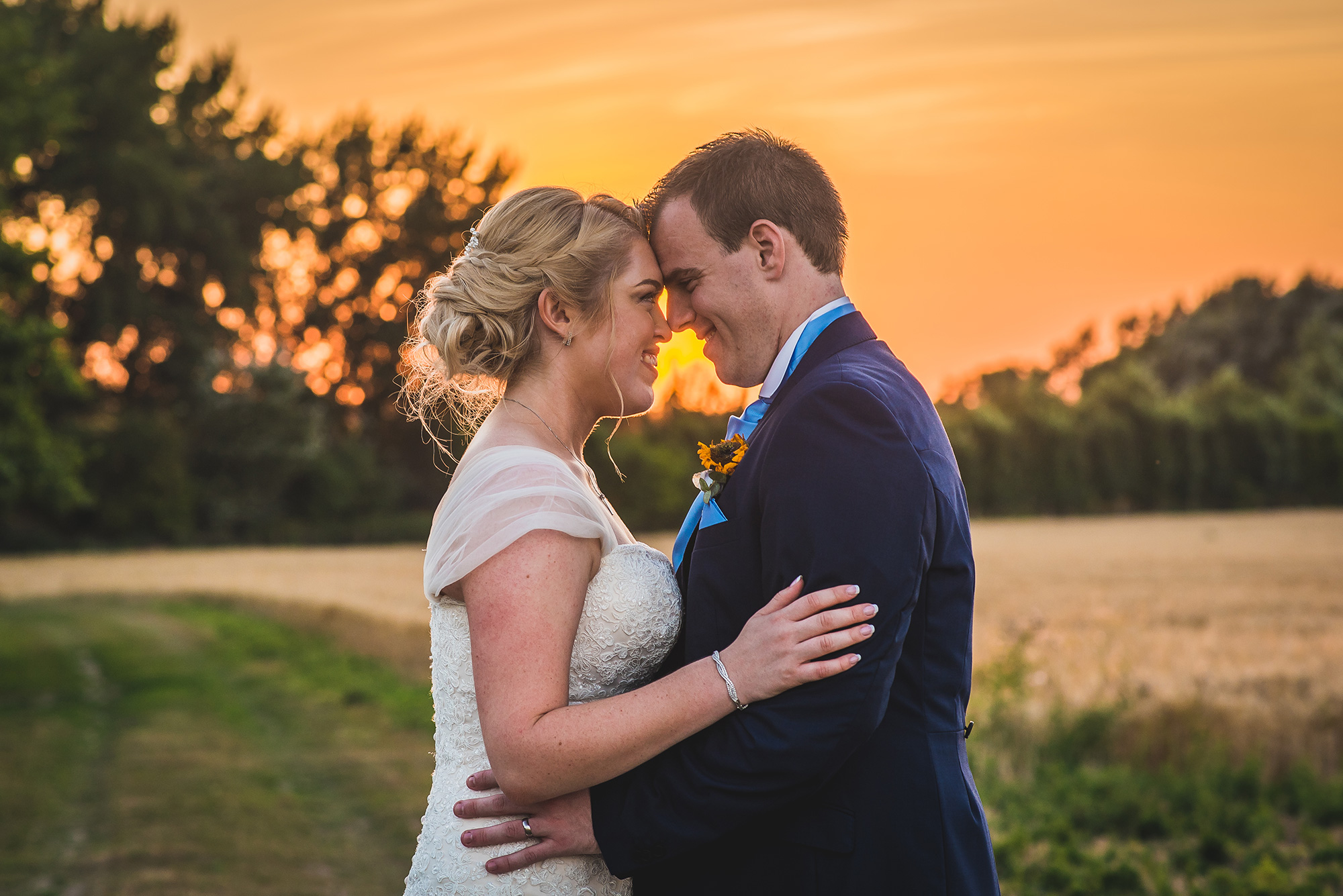 Ellie Andy Rustic Barn Wedding Damien Vickers Photography 048