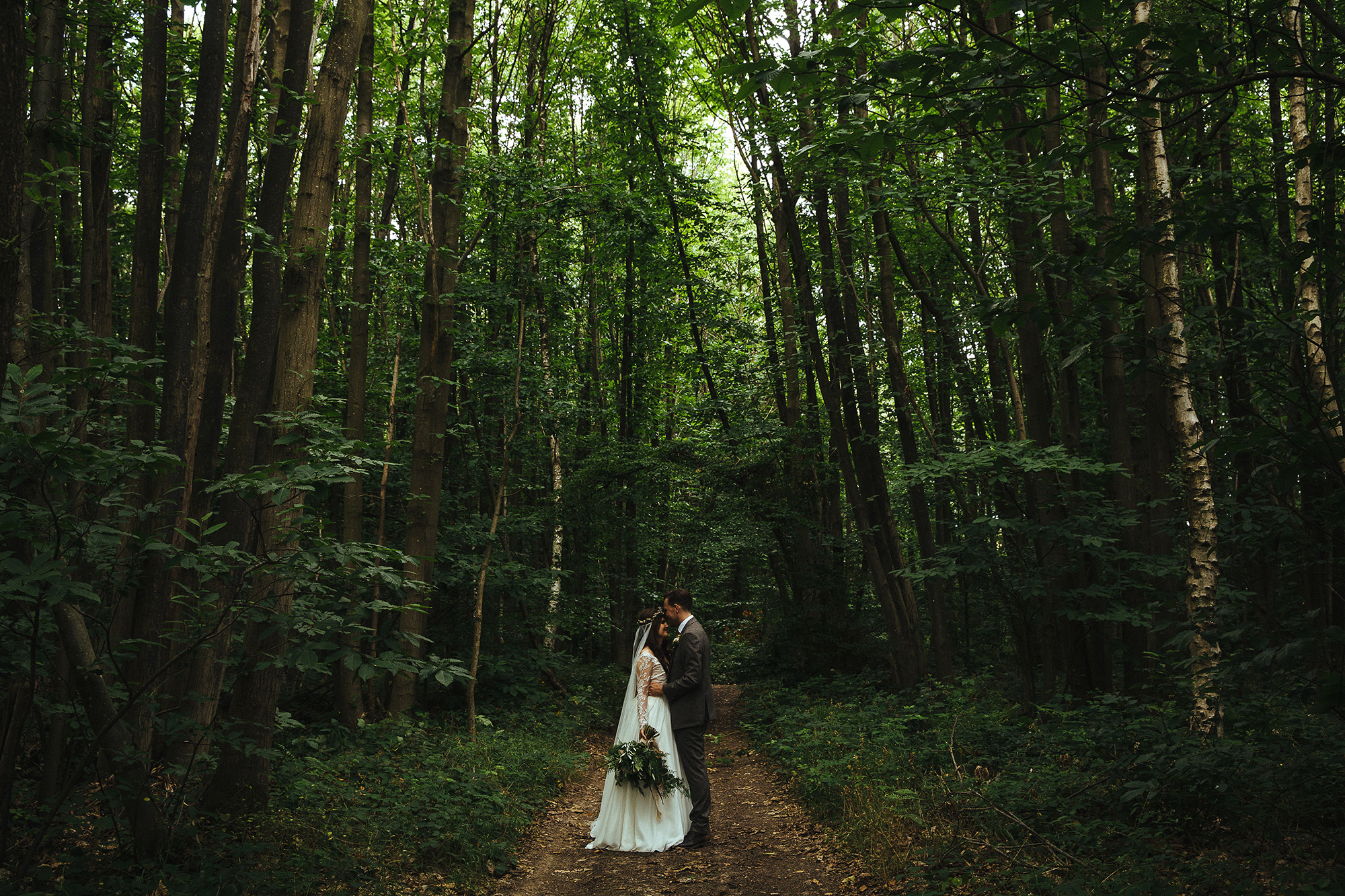 Emily_Ben_Vegan-Woodland-Wedding_Lyndsey-Goddard-Photography_023