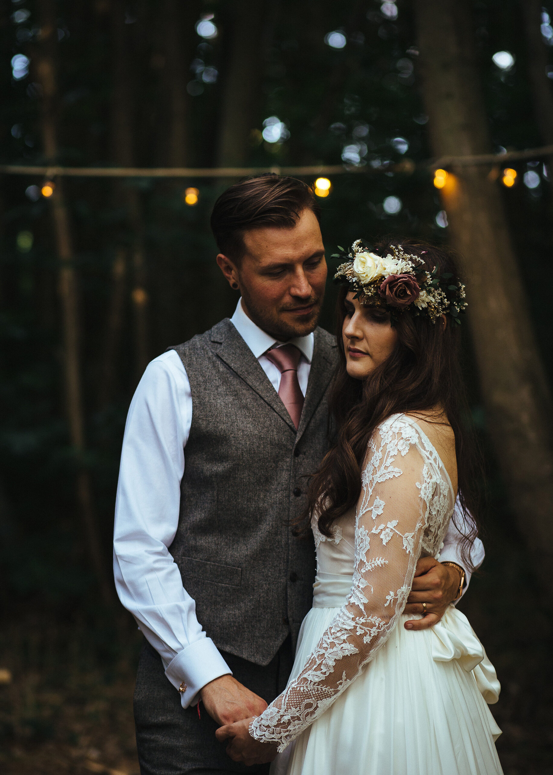 Emily_Ben_Vegan-Woodland-Wedding_Lyndsey-Goddard-Photography_045