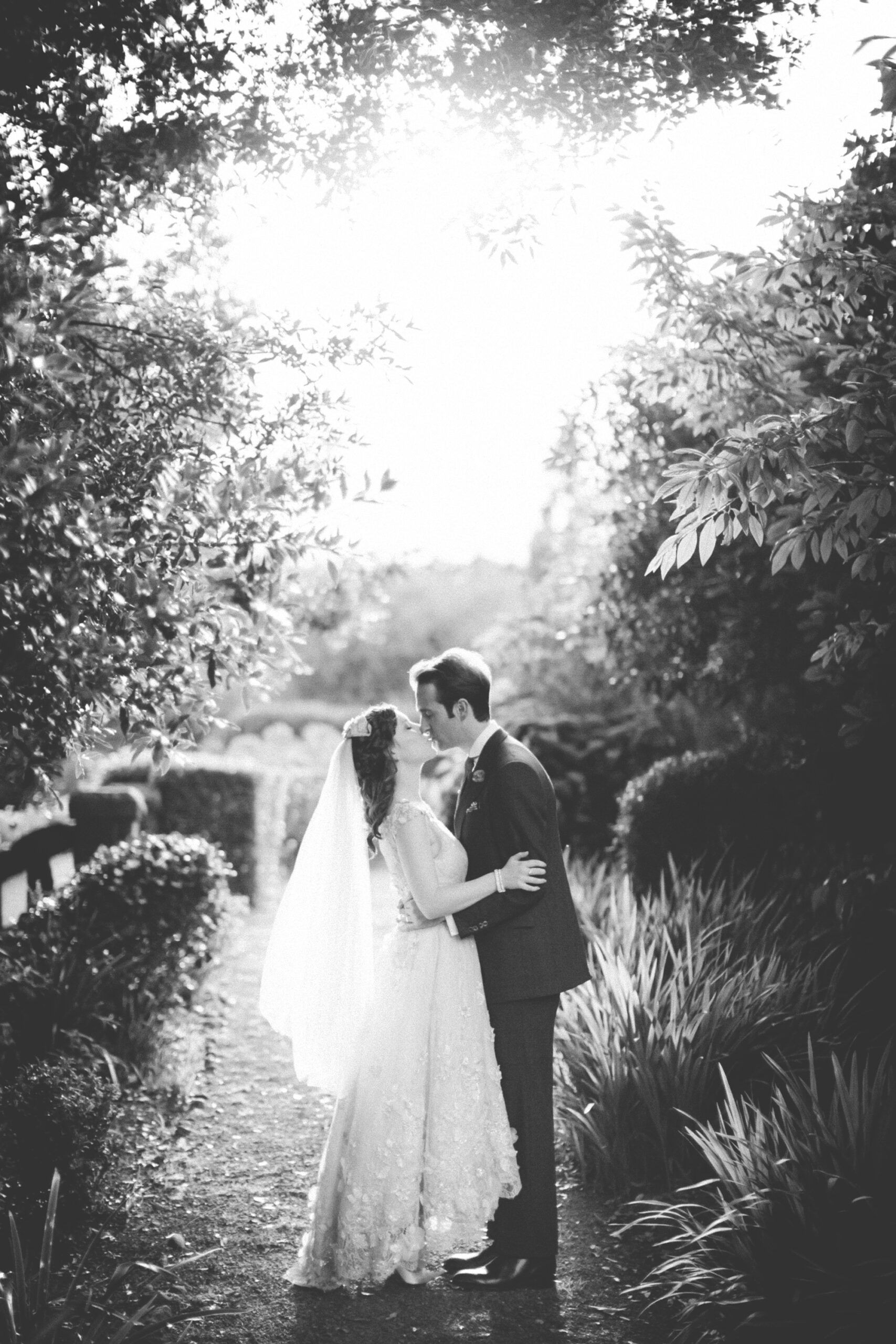 Emily_Mike_Romantic-Wedding_036