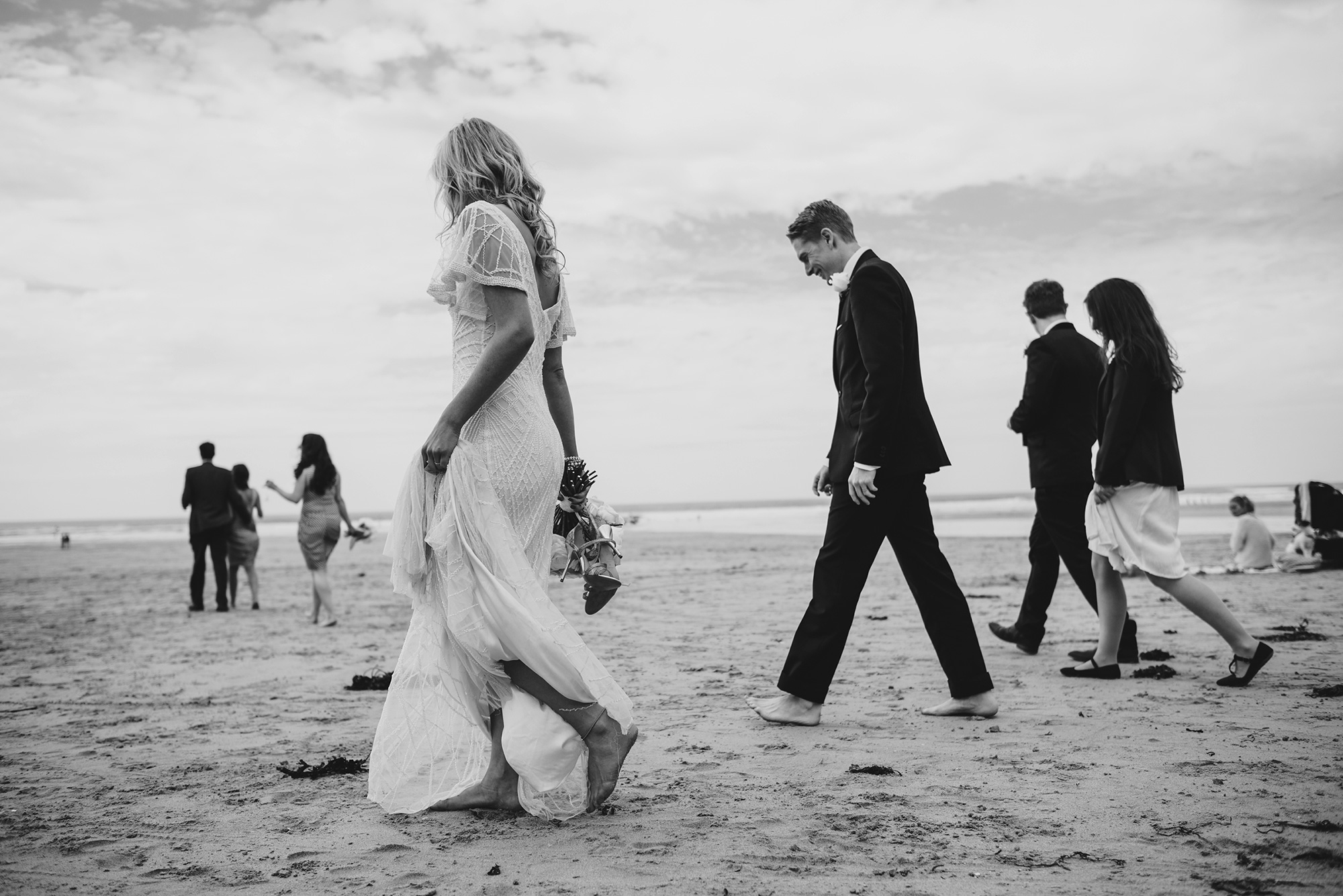 Emma_Adam_Elegant-Beachfront-Wedding_025