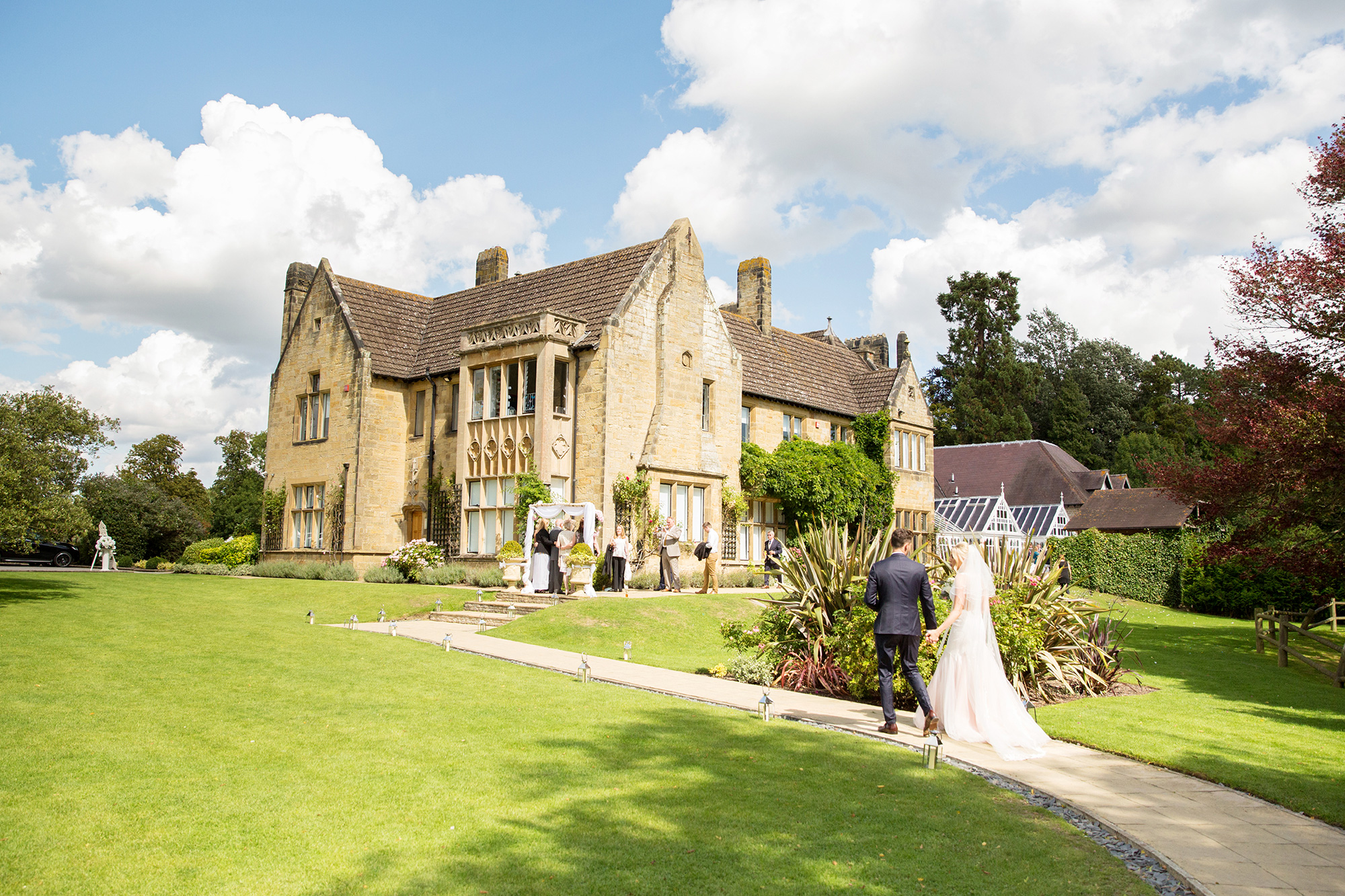 Emma Jon Modern Romantic Wedding Helen England Photography 029