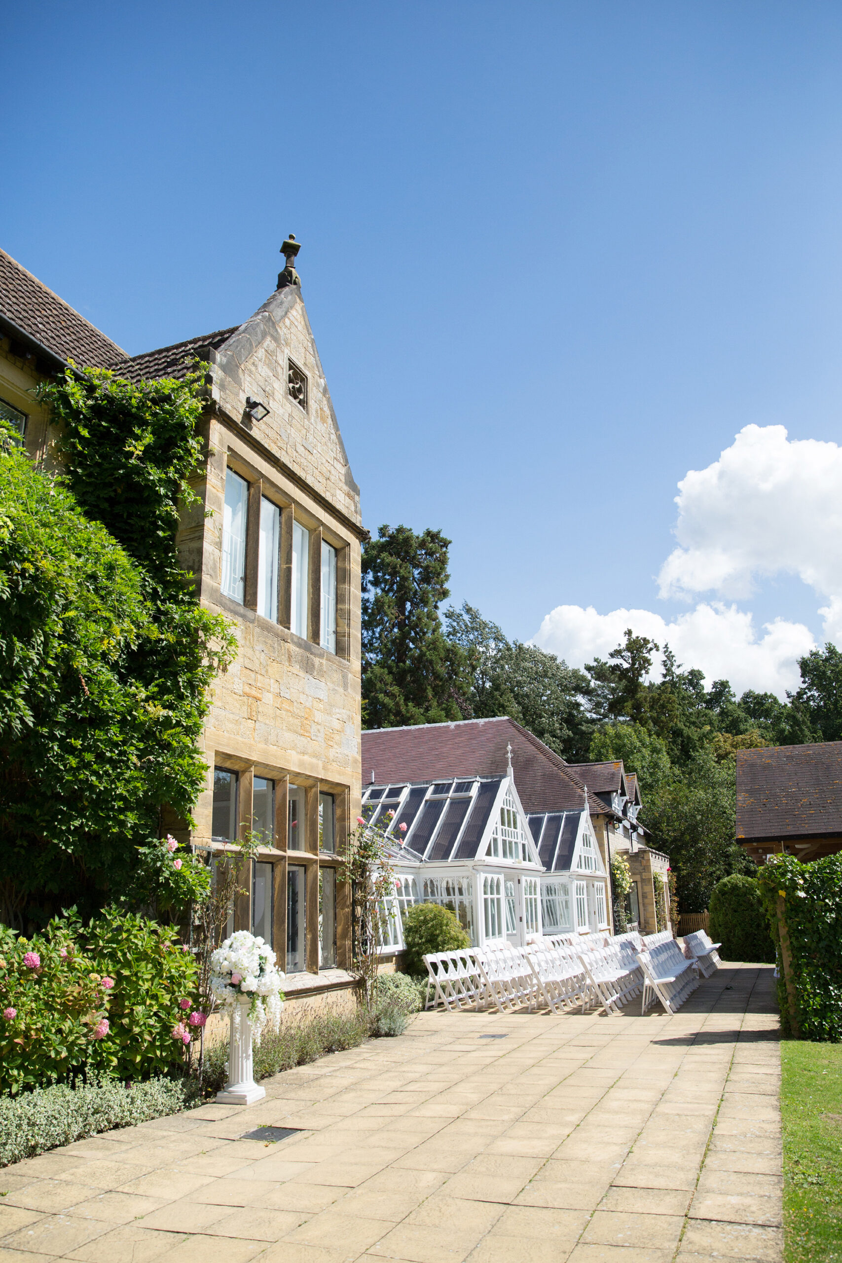 Emma Jon Modern Romantic Wedding Helen England Photography SBS 006 scaled