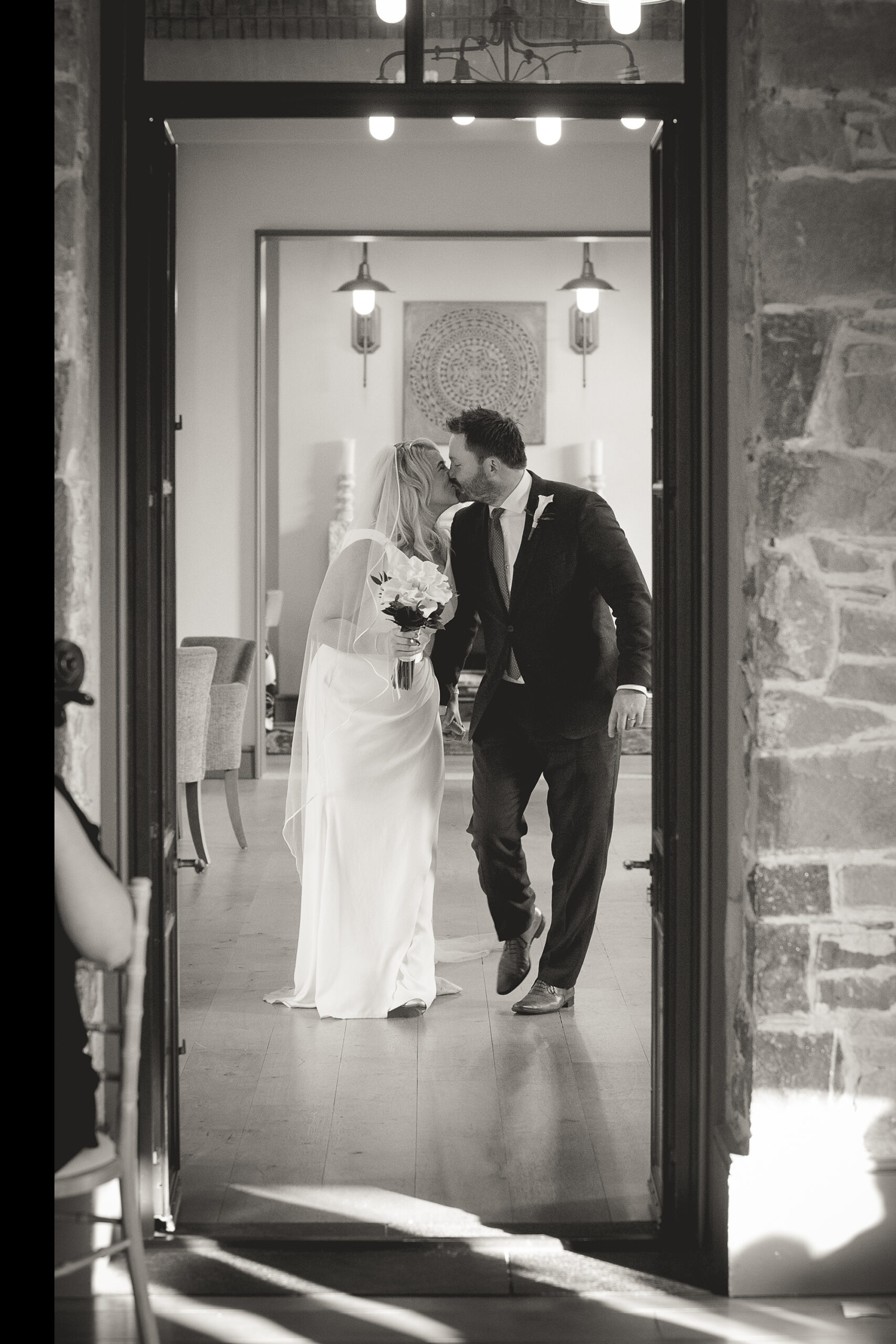 Emma_Neil_Minimal-Classic-Wedding_Graham-Crichton-Photography_SBS_030