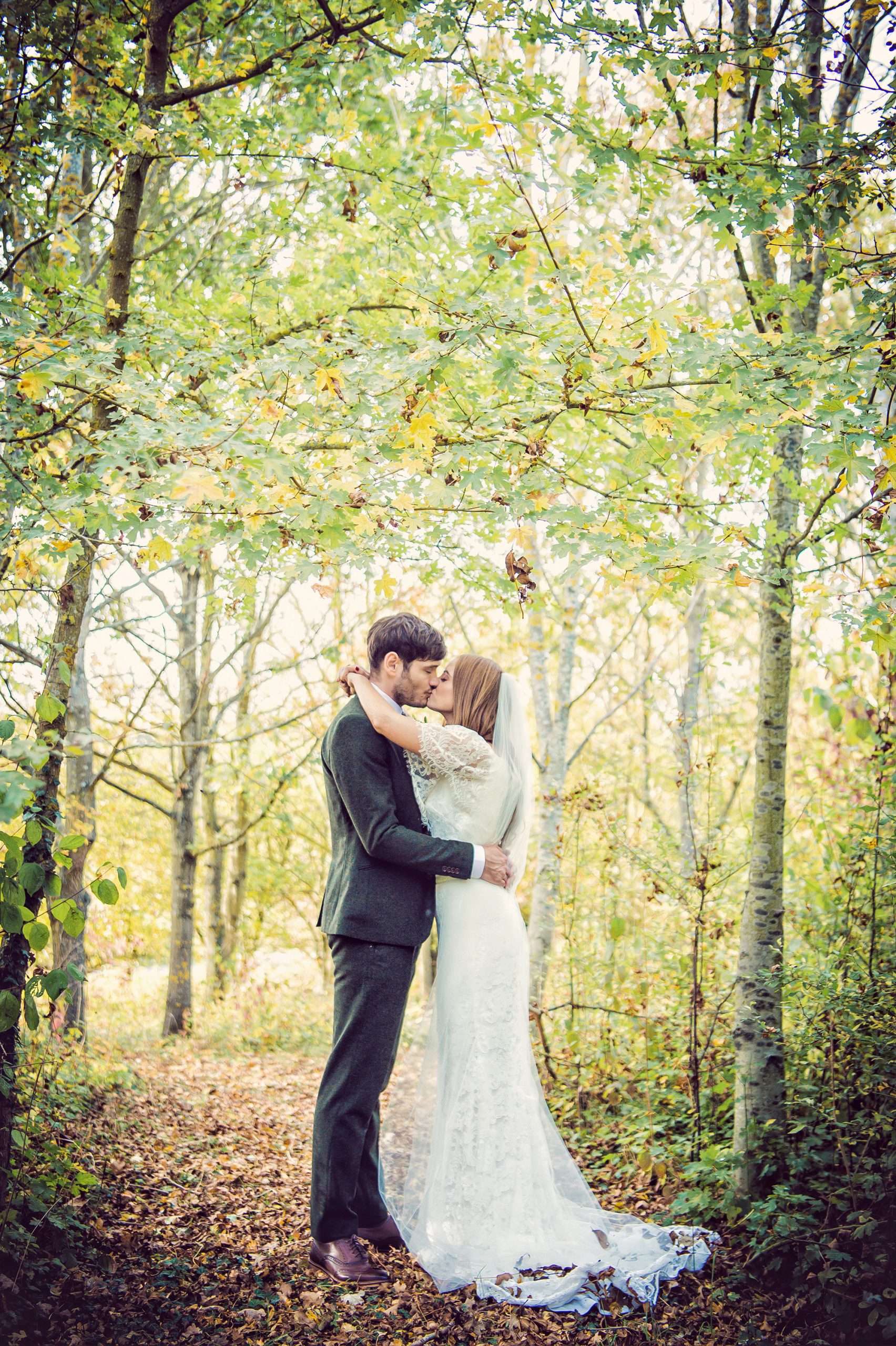 Gemma Tommy Rustic Romantic Wedding Teri V Photography 040 scaled