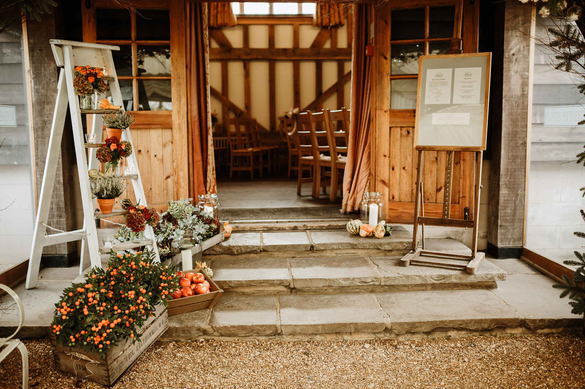 Harriet_Matt_Romantic-Country-Wedding_Green-Antlers-Photography_011