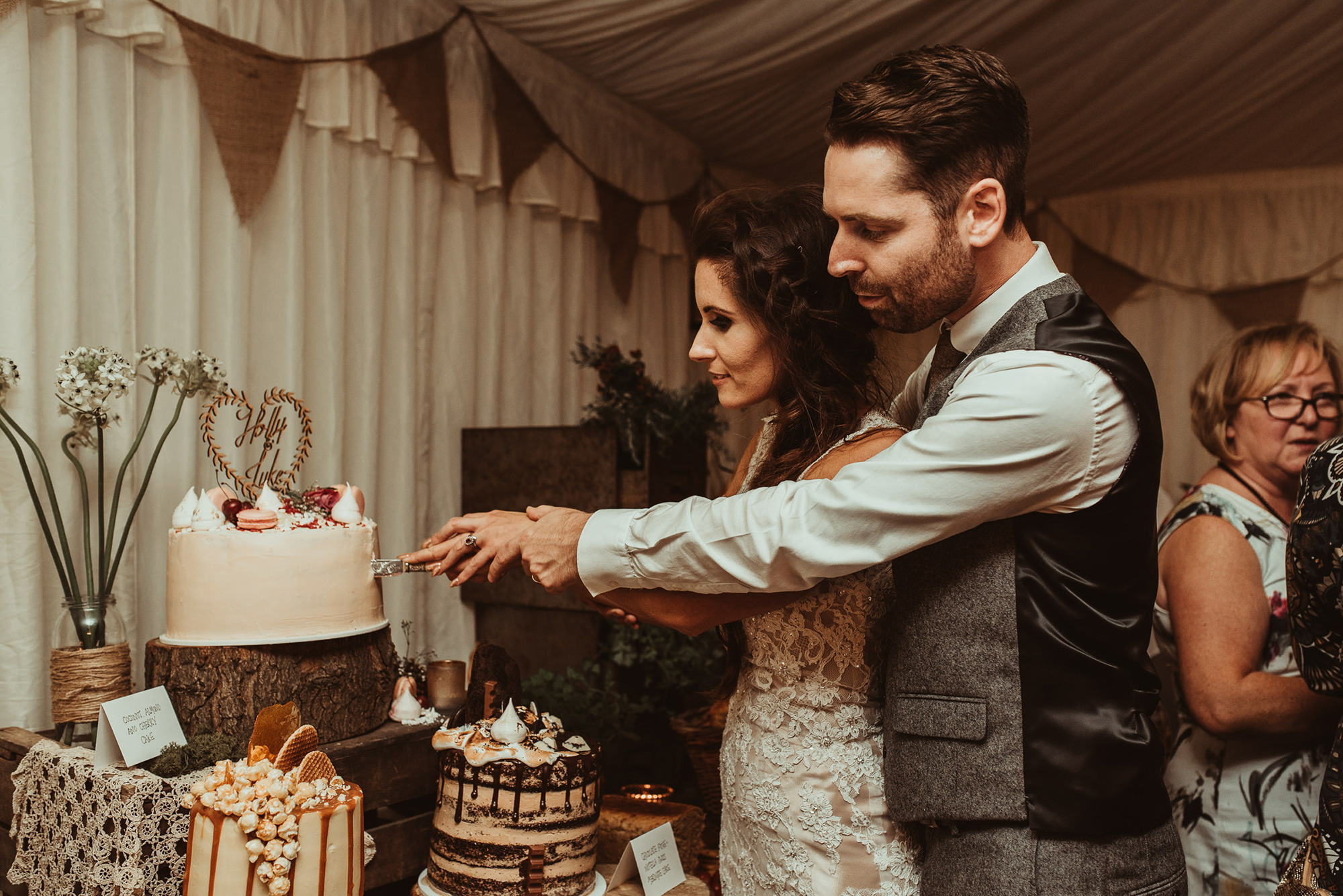 Holly_Luke_Rustic-Vintage-Wedding_043