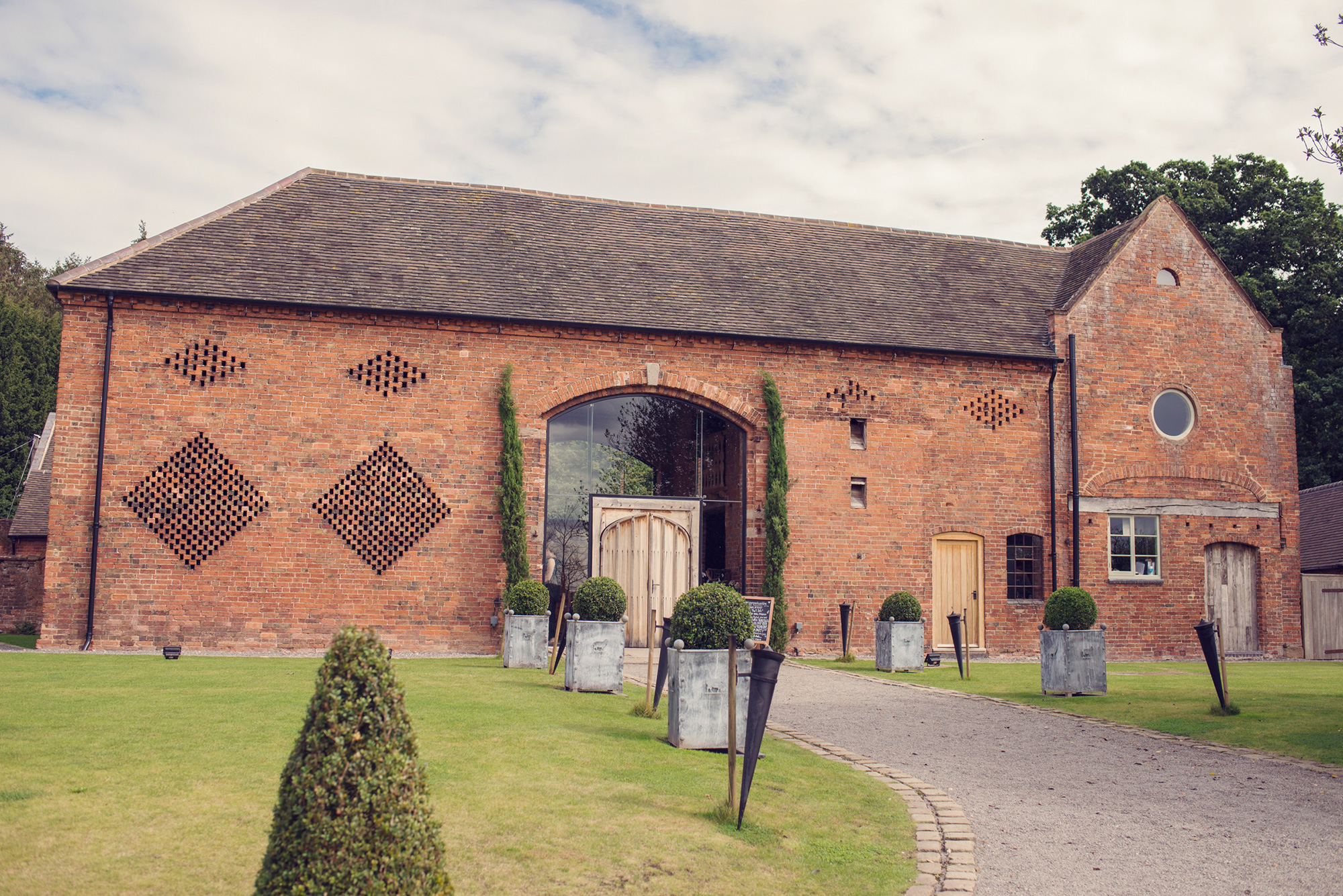 Jemma_Sam_Rustic-Wedding_011
