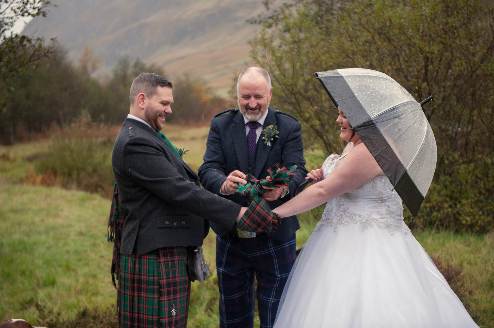 Karlie James Traditional Highland Scottish Wedding Margaret Soraya Photography 016