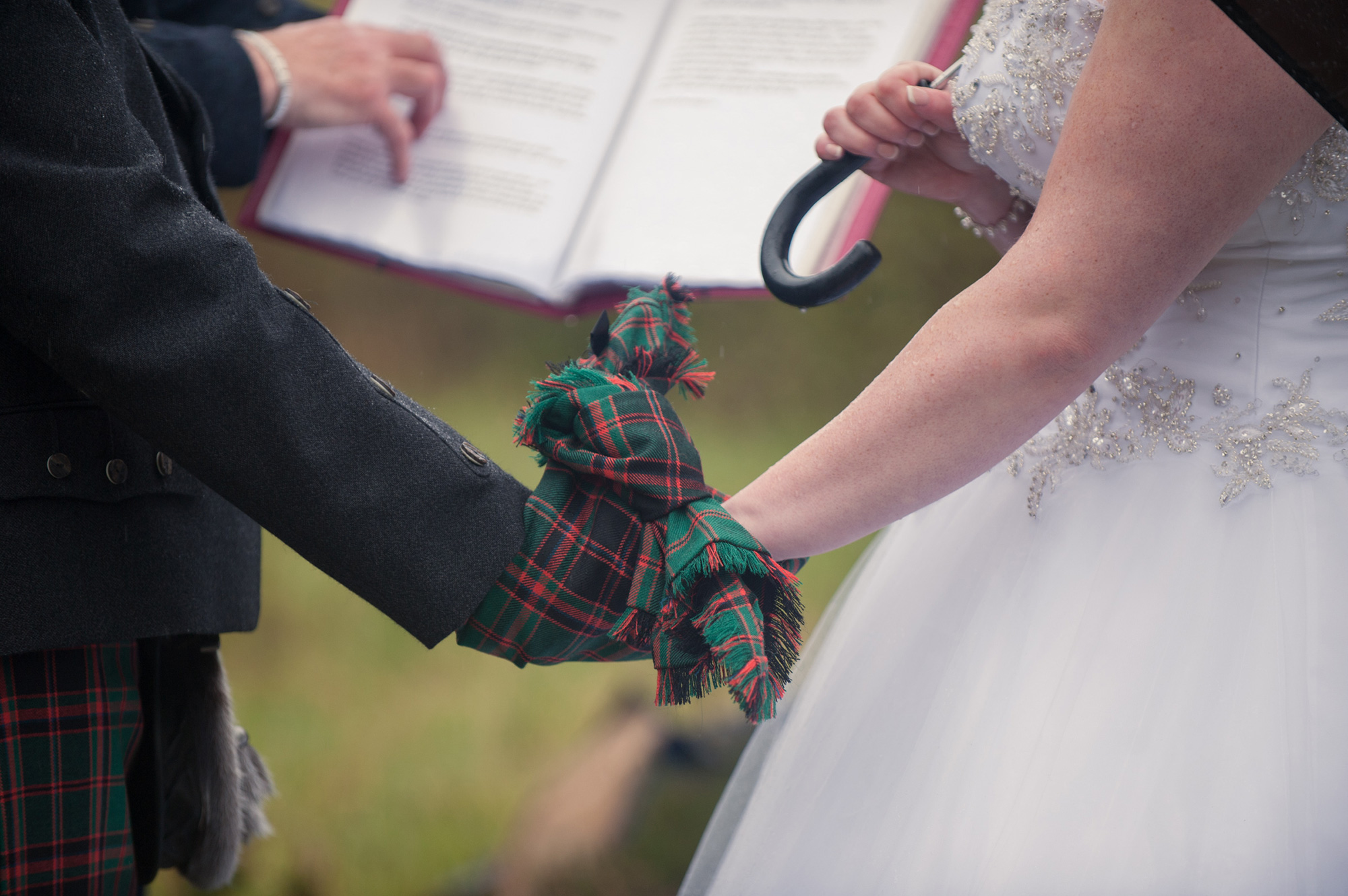 Karlie James Traditional Highland Scottish Wedding Margaret Soraya Photography 017