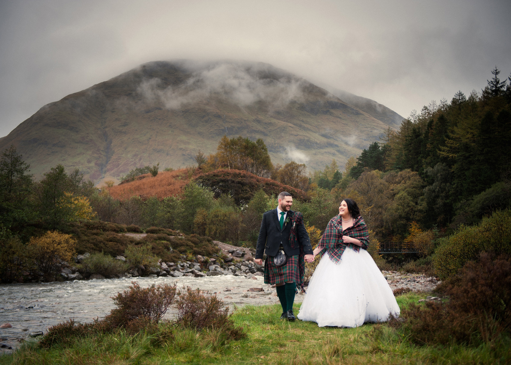 Karlie James Traditional Highland Scottish Wedding Margaret Soraya Photography 027