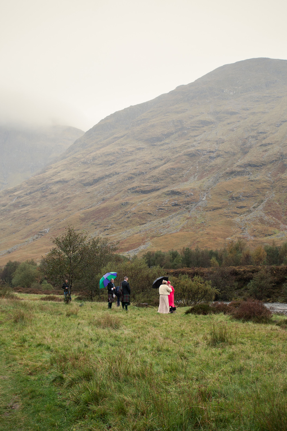 Karlie James Traditional Highland Scottish Wedding Margaret Soraya Photography SBS 003