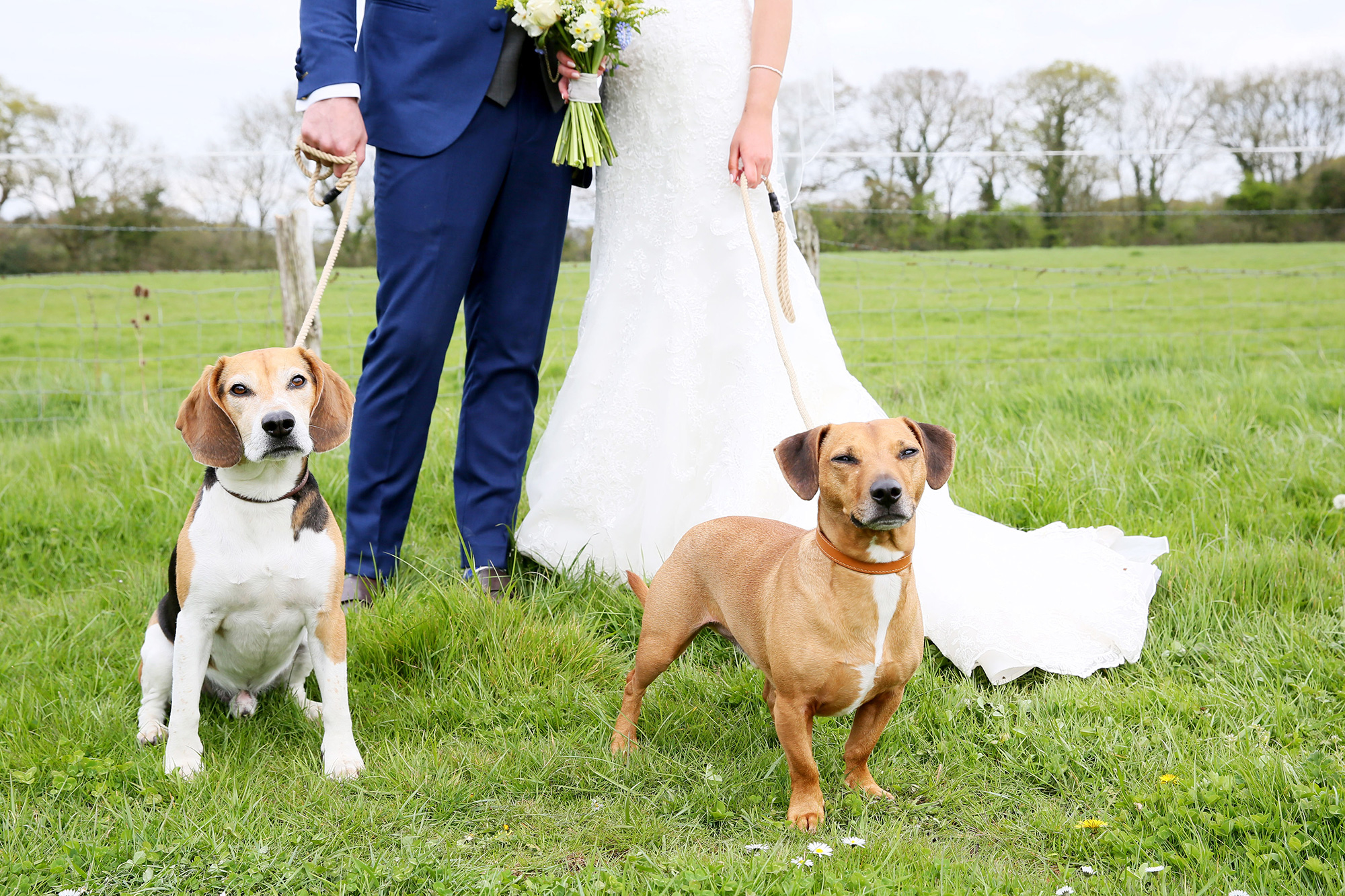 Kayleigh Jack English Country Meadow Wedding Helen Strong Photography 030