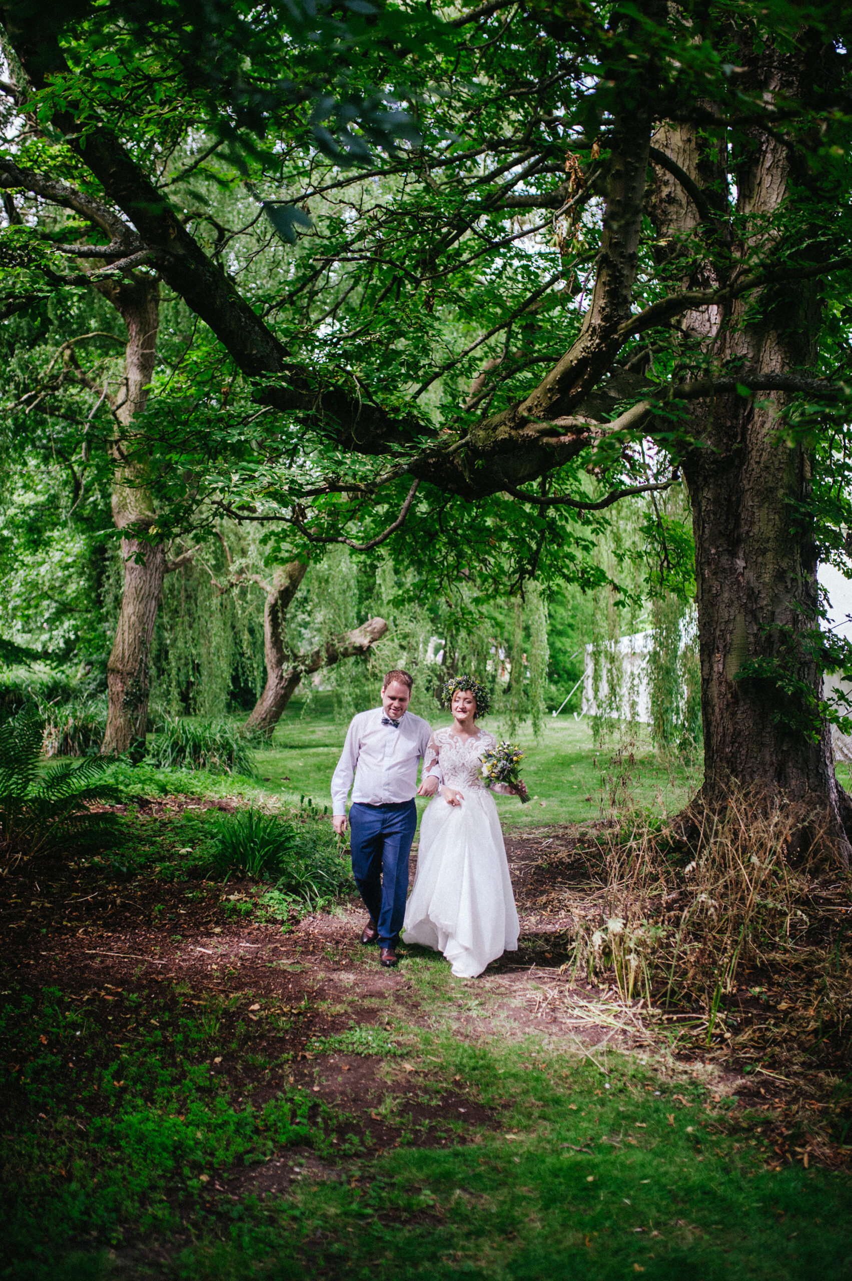 Ksenia_Stuart_Garden-Rustic-Wedding_018