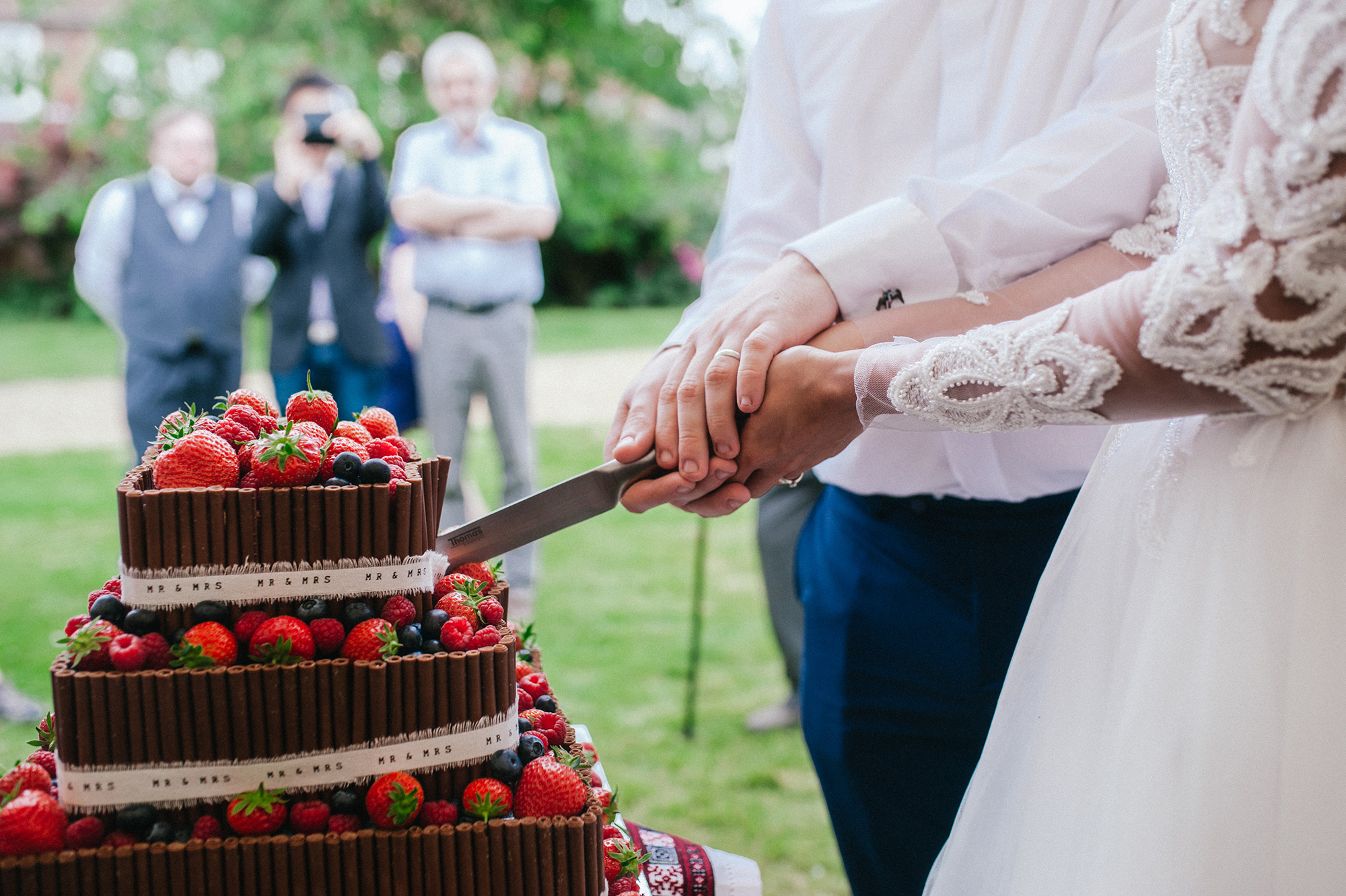 Ksenia_Stuart_Garden-Rustic-Wedding_027