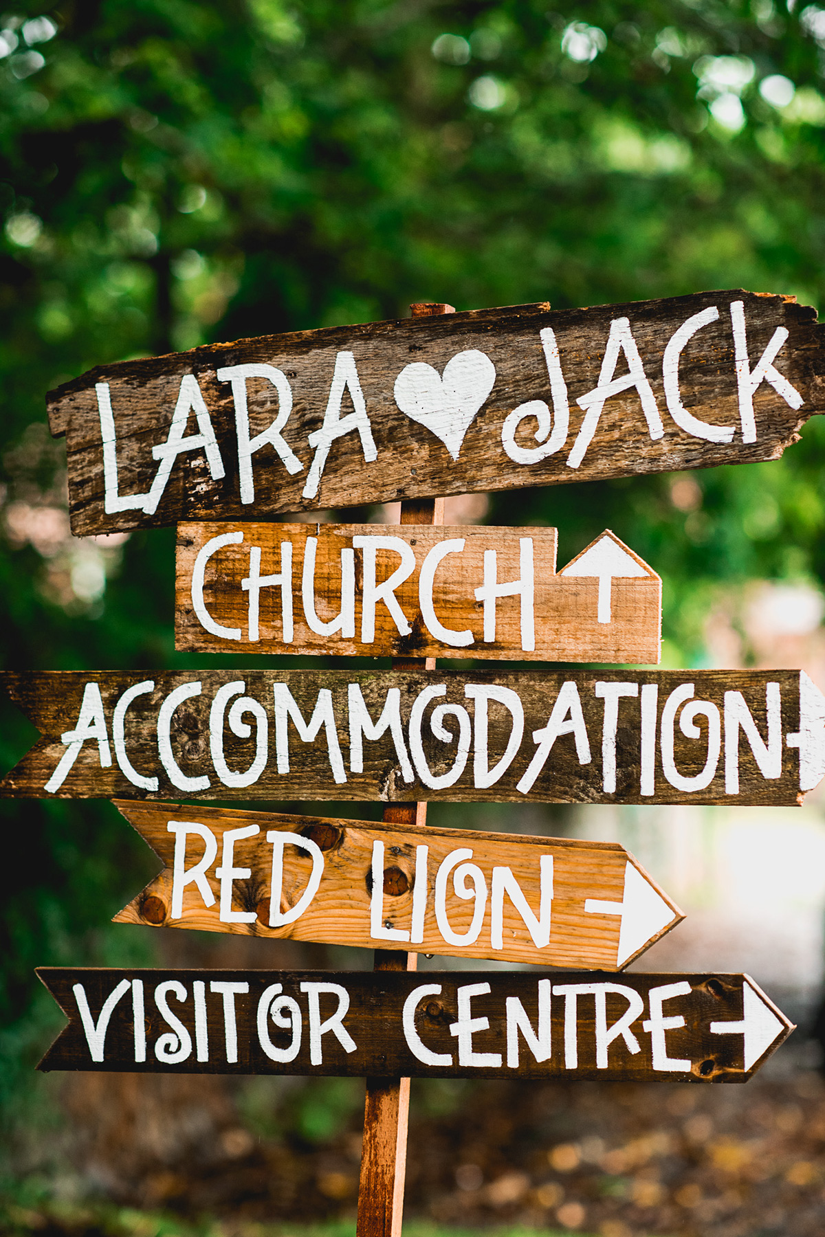 Lara_Jack_Rustic-Vintage-Wedding_SBS_001