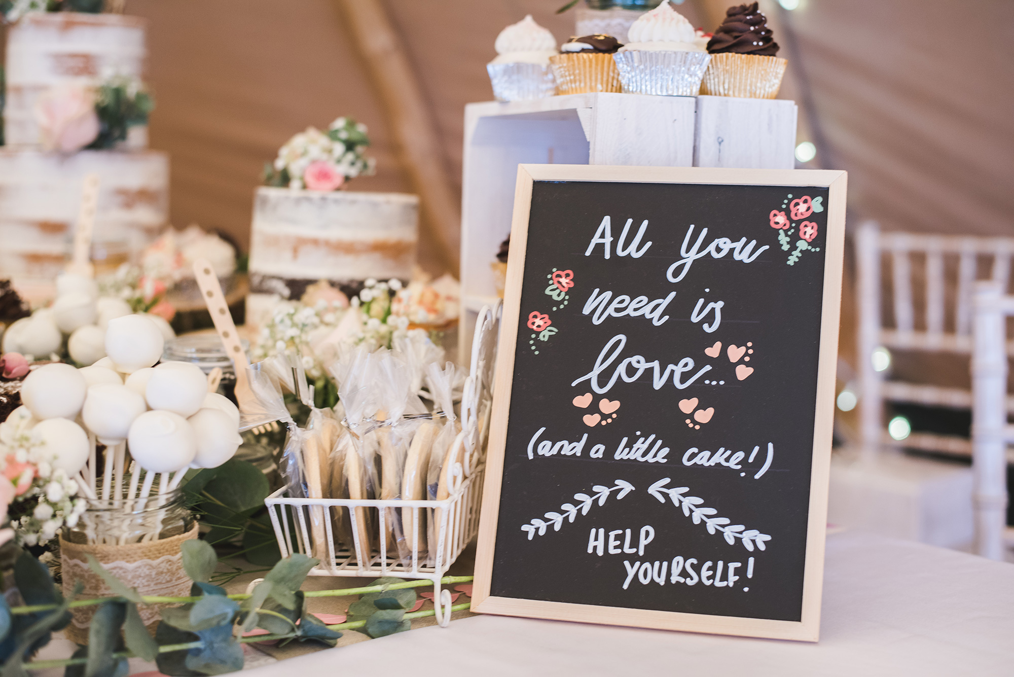 Laura_Andrew_Rustic-Homemade-Wedding_Rhi-Scotchbrook-Photography_014