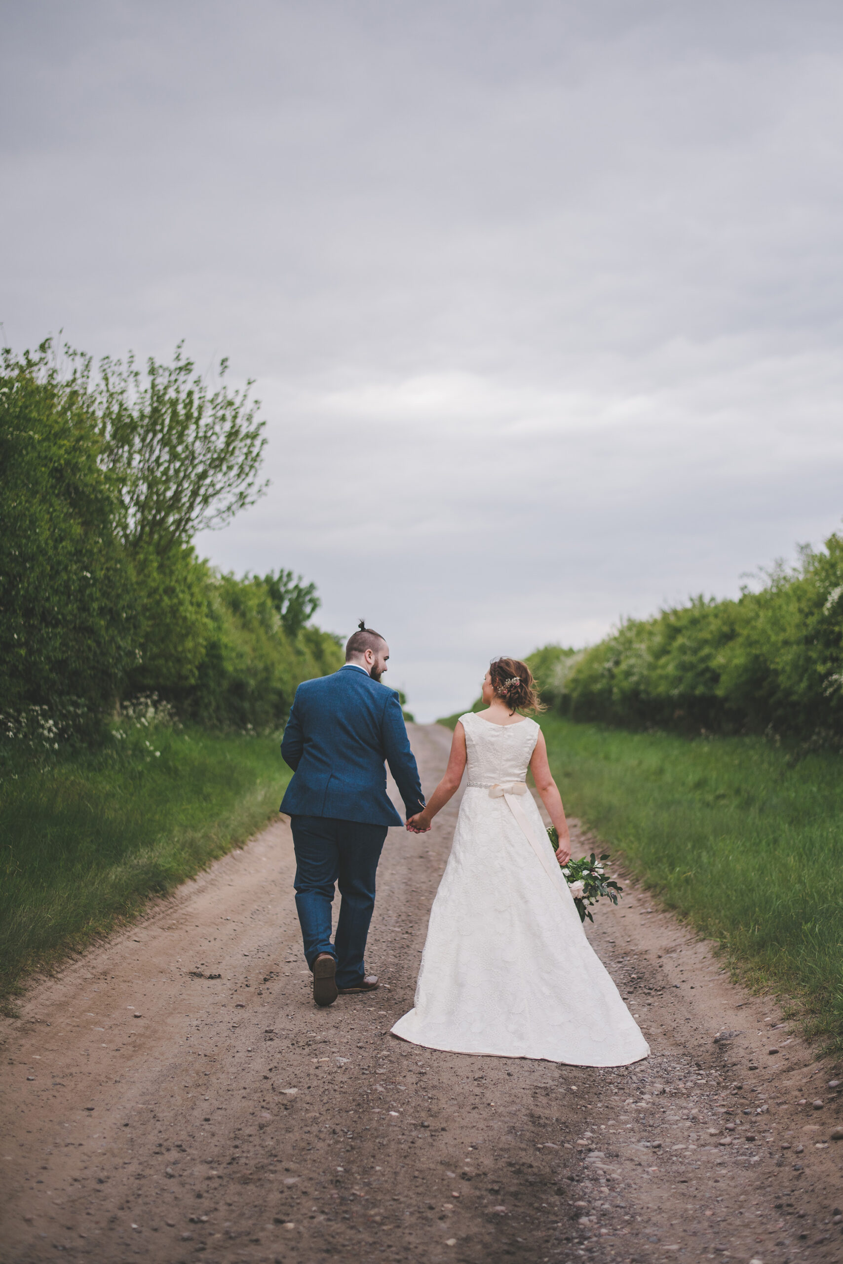 Laura Andrew Rustic Homemade Wedding Rhi Scotchbrook Photography 030 scaled