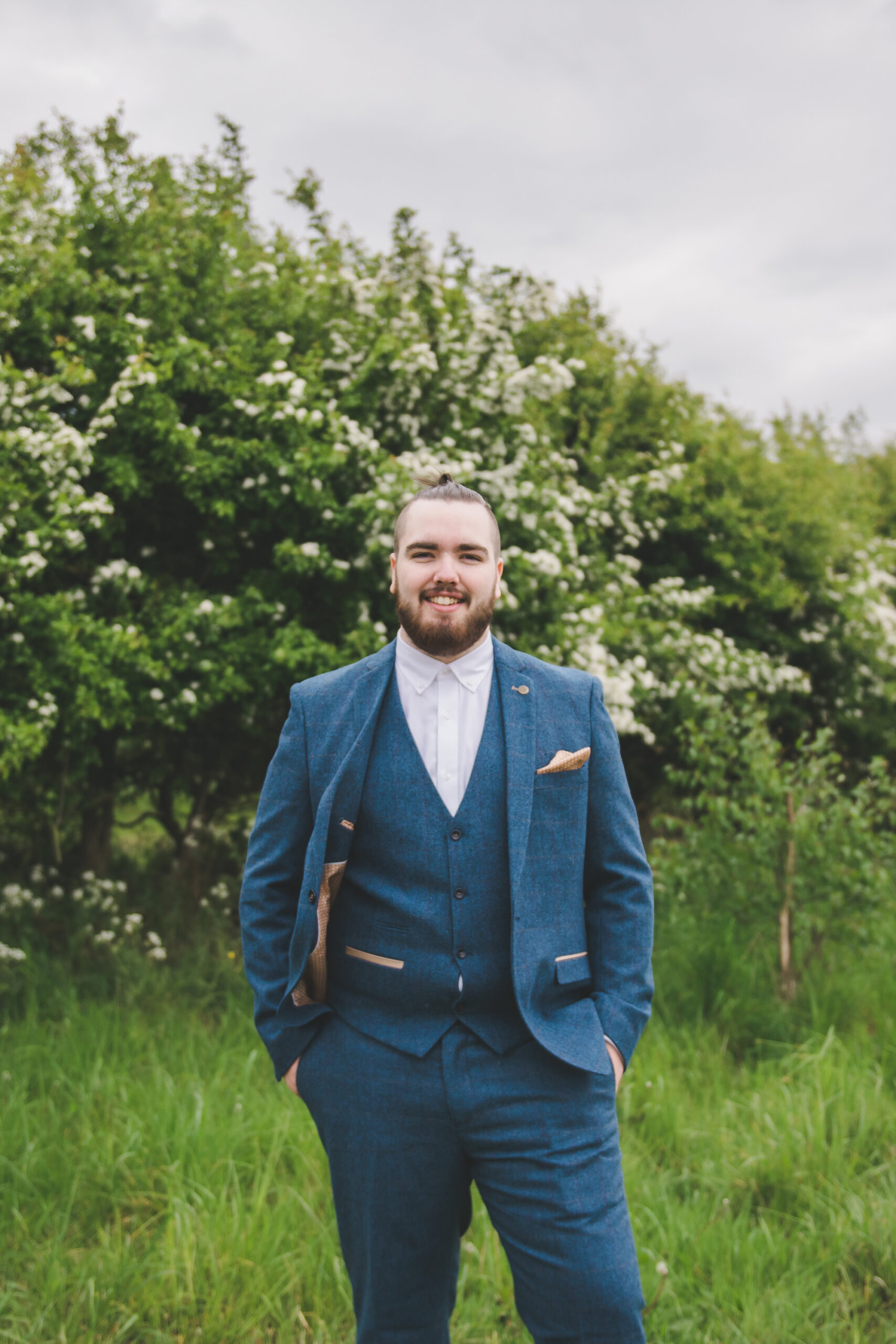 Laura_Andrew_Rustic-Homemade-Wedding_Rhi-Scotchbrook-Photography_SBS_018