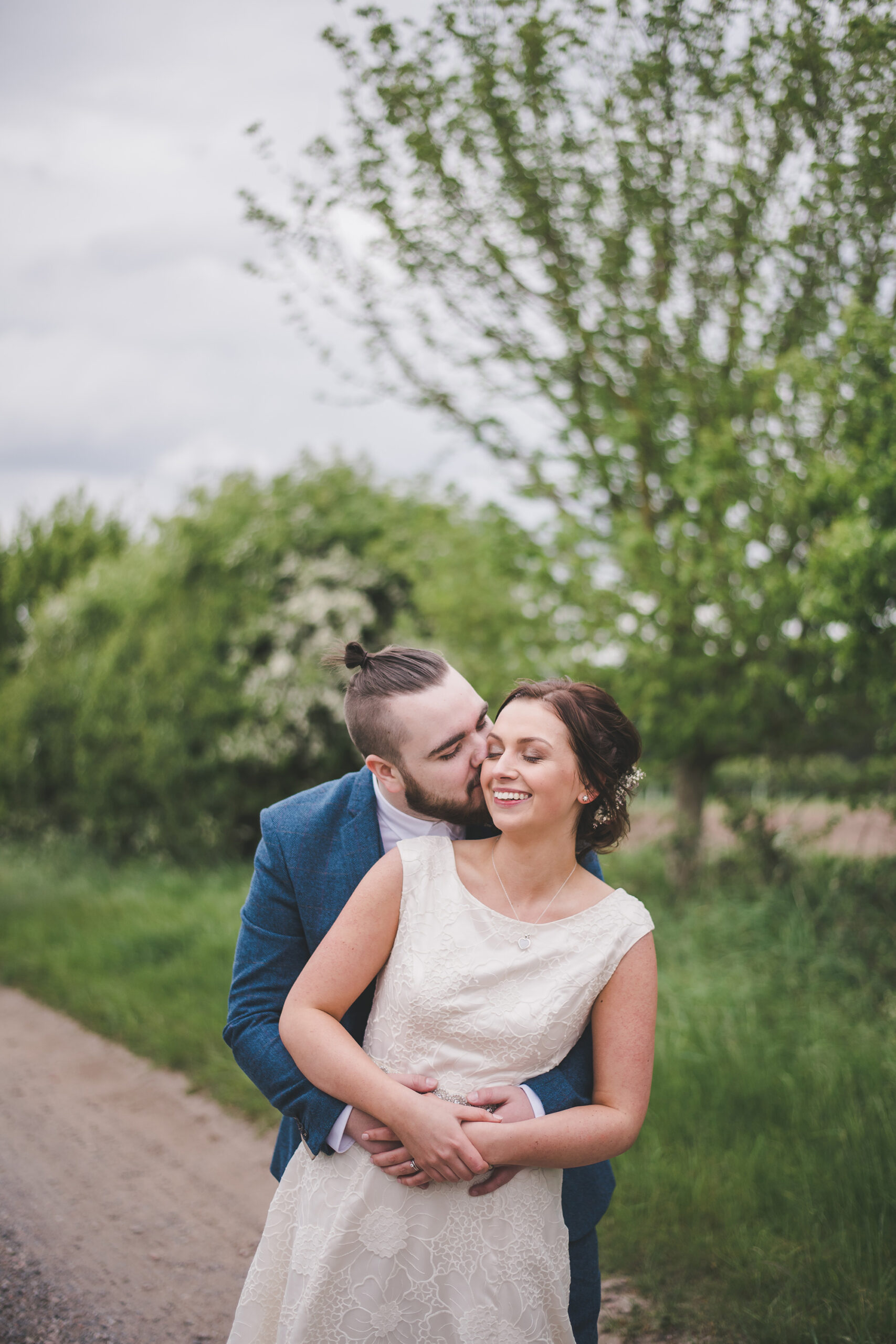 Laura_Andrew_Rustic-Homemade-Wedding_Rhi-Scotchbrook-Photography_SBS_022