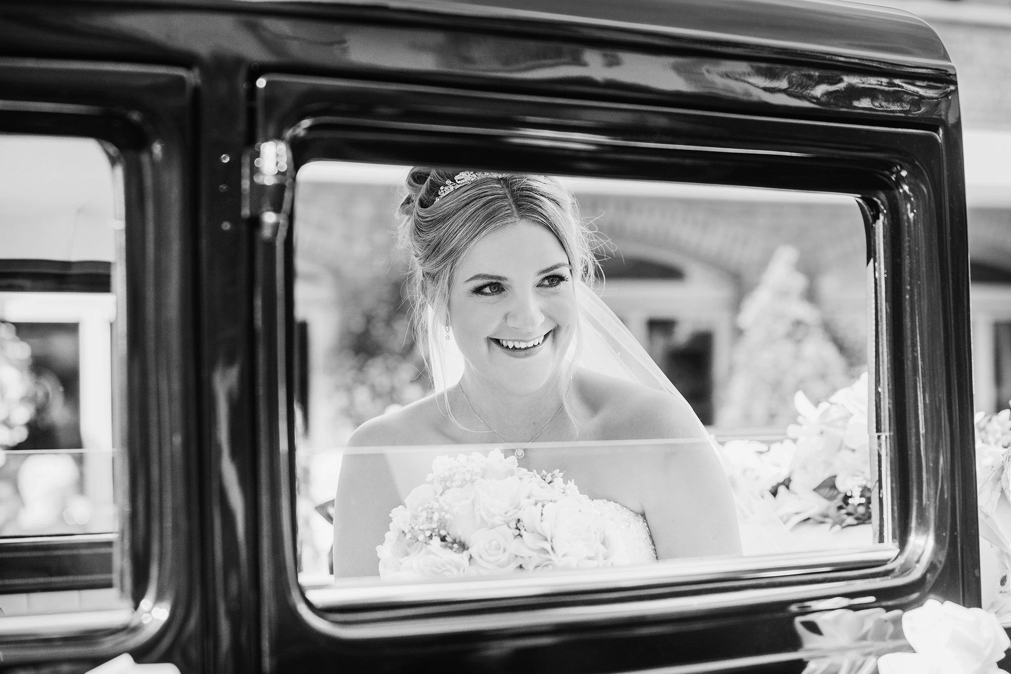 Lauren_Darren_Romantic-Traditional-Wedding_Samantha-Davis-Photography_019