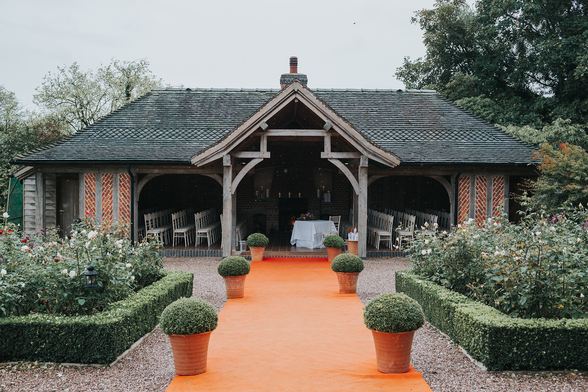 Lucy Nick Relaxed Wedding Katie Dervin Photographer 010