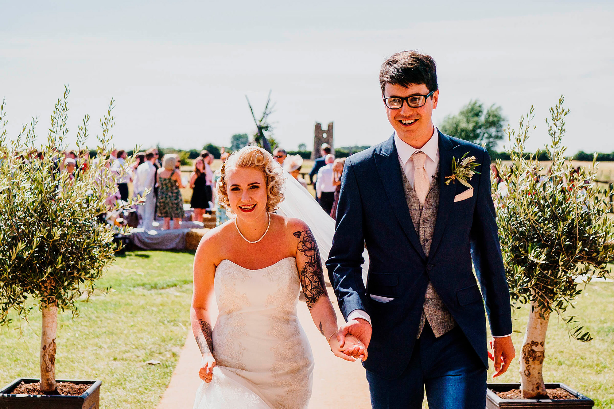 Lucy Simon Rustic Quirky Wedding Rob Dodsworth Photography 017