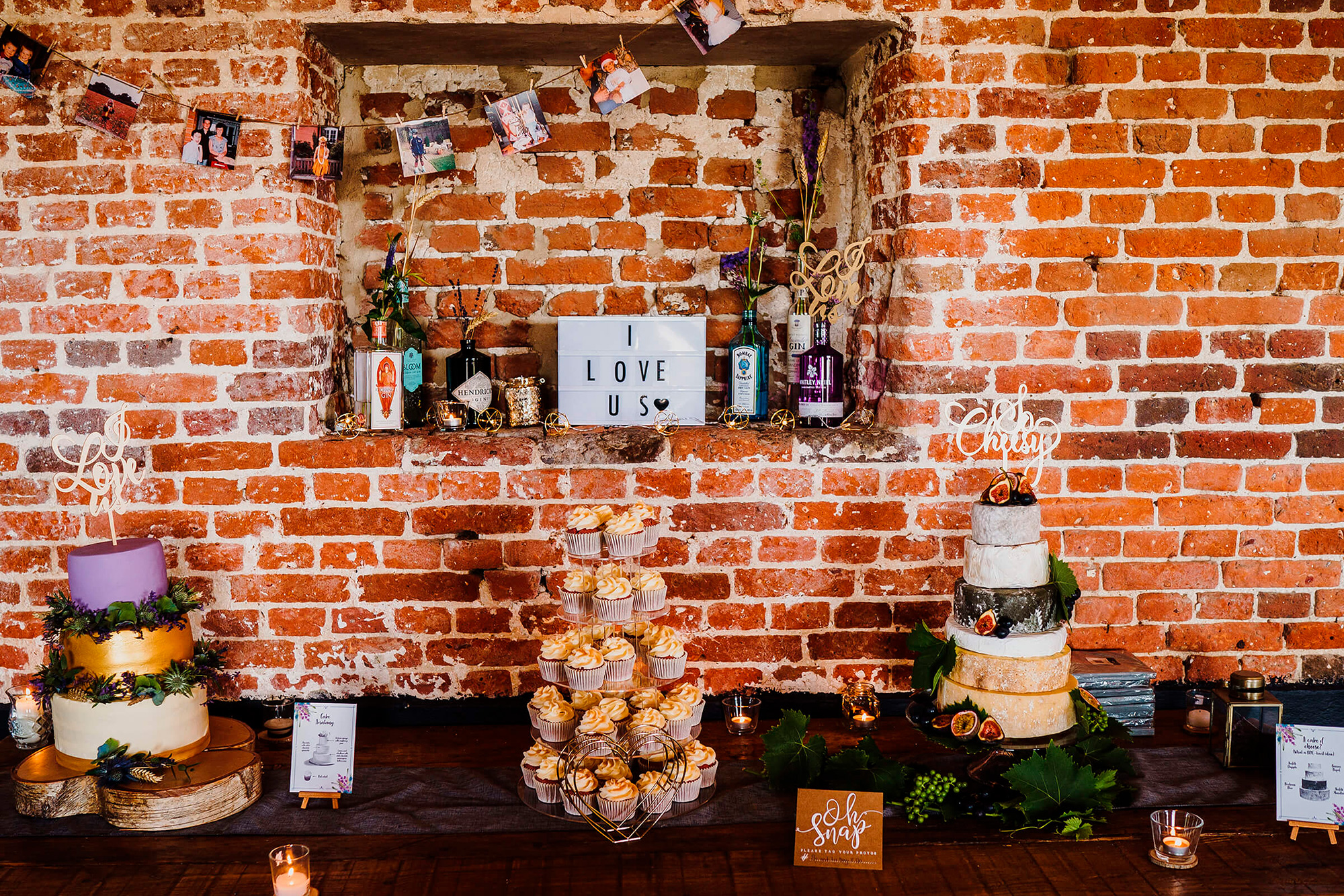 Lucy Simon Rustic Quirky Wedding Rob Dodsworth Photography 027