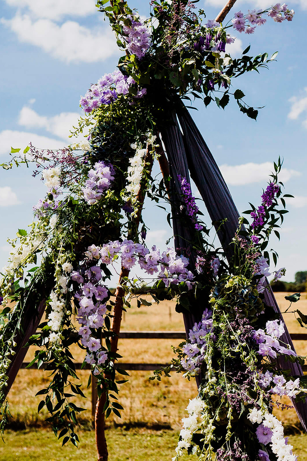 Lucy Simon Rustic Quirky Wedding Rob Dodsworth Photography SBS 025