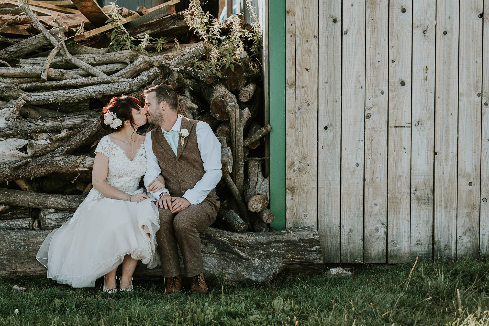 Natalie_Jim_Vintage-Farm-Wedding_036