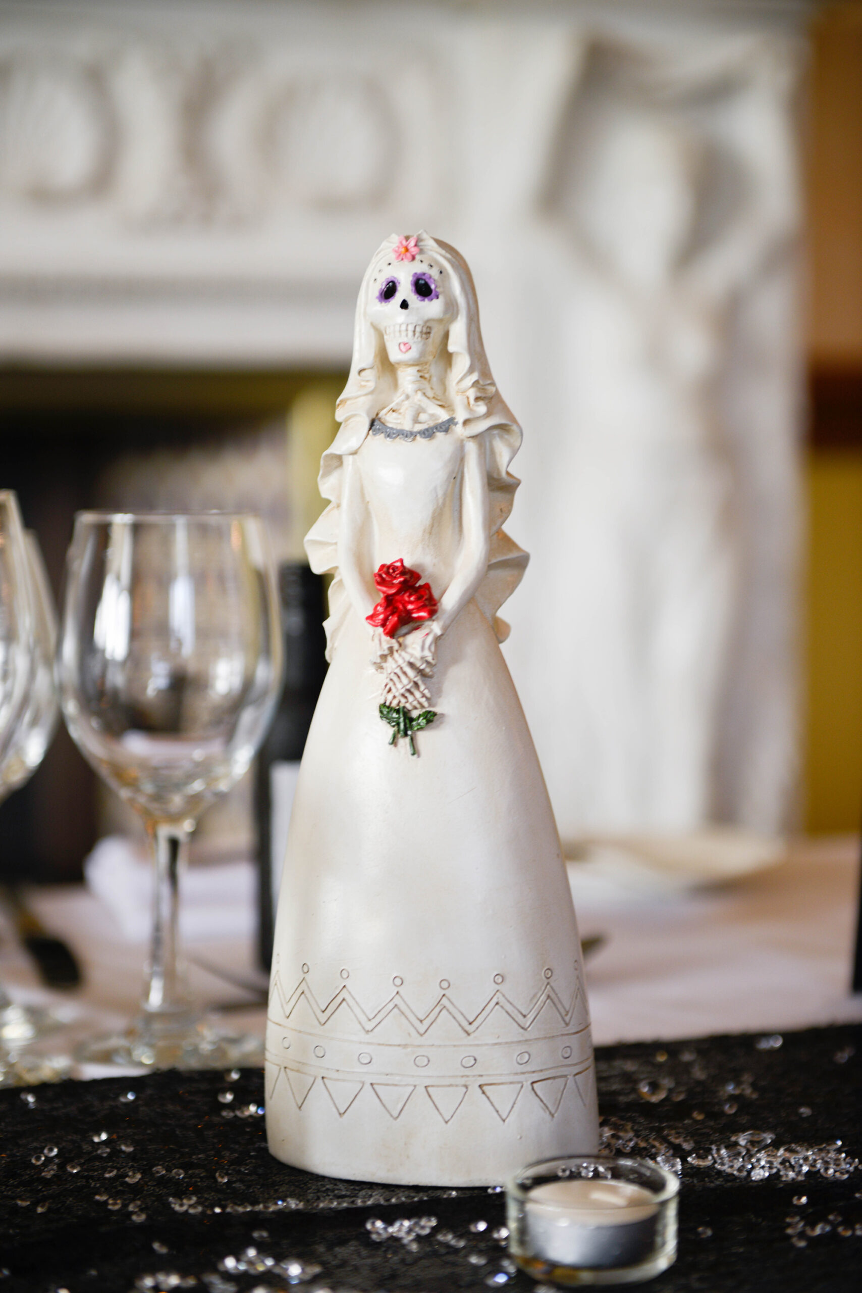 Pippa_Alex_Glamorous-Halloween-Wedding_KW-Fine-Art-Photography_008