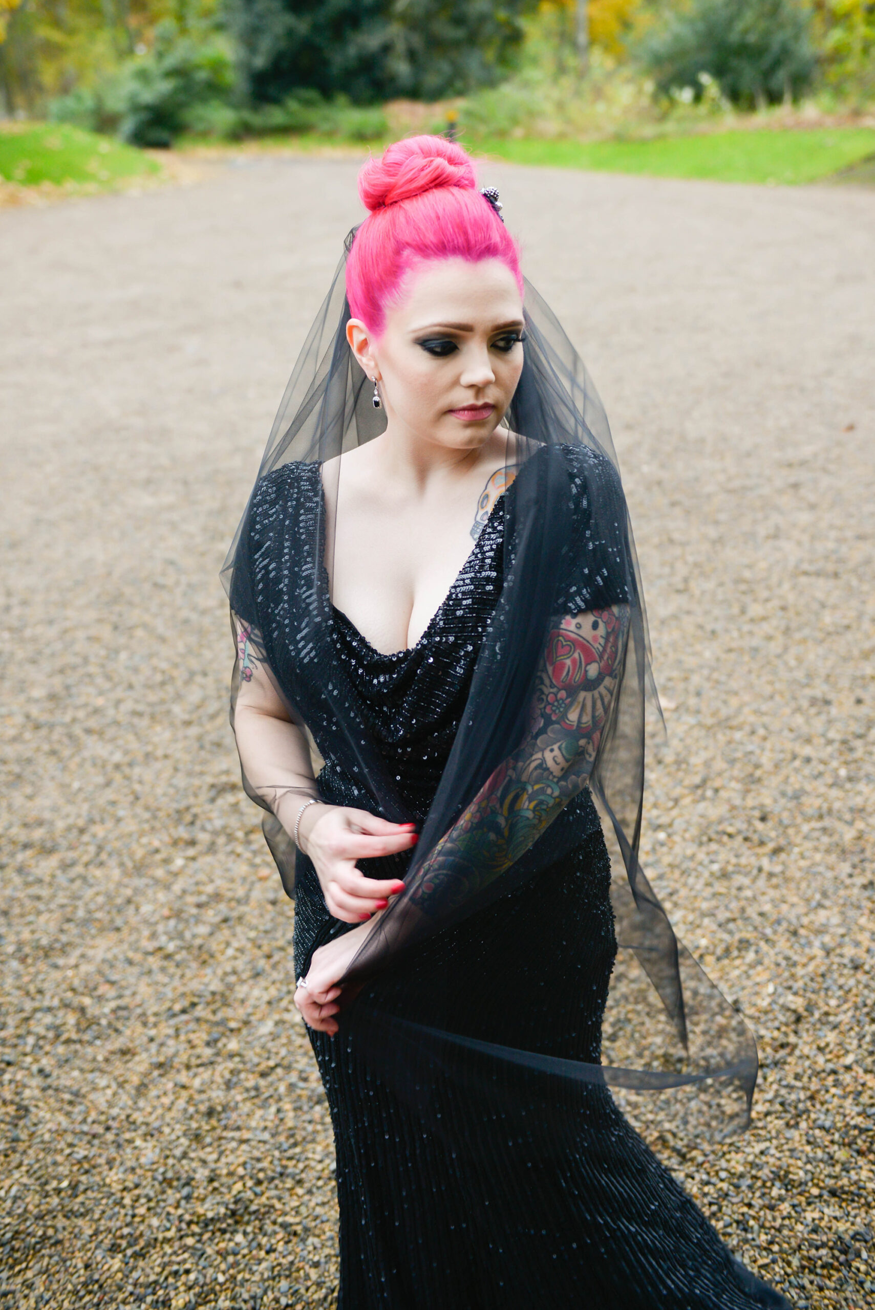 Pippa_Alex_Glamorous-Halloween-Wedding_KW-Fine-Art-Photography_043