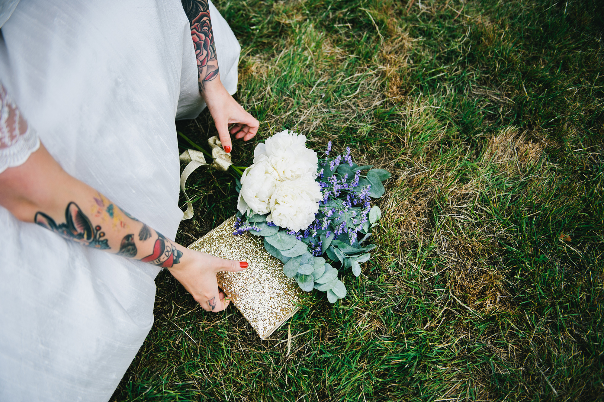 Steph_Chris_Relaxed-Eclectic-Wedding_Allison-Dewey-Photography_028