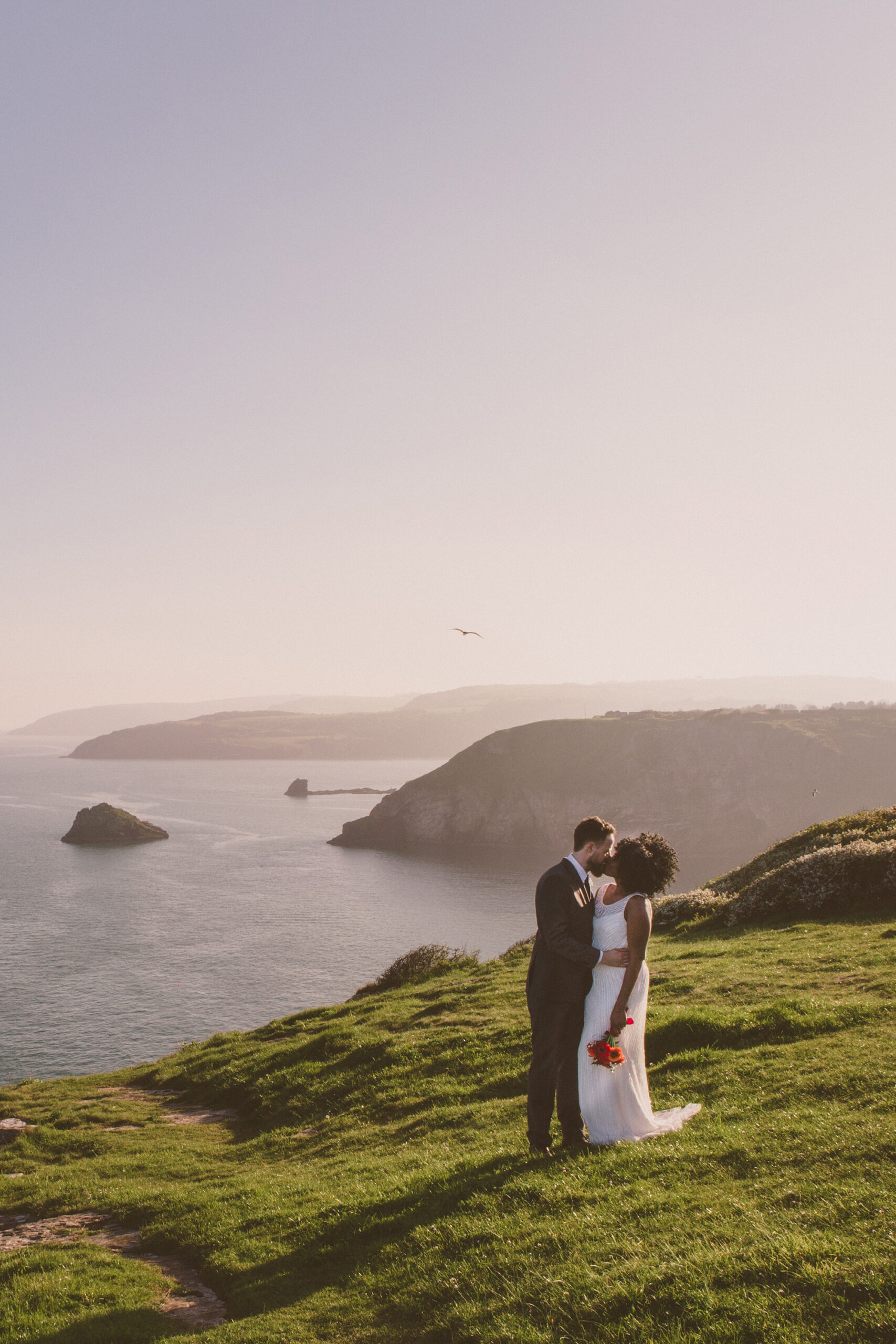 Yomi_Nick_Relaxed-Seaside-Wedding_Emma-Stoner-Photography_SBS_028