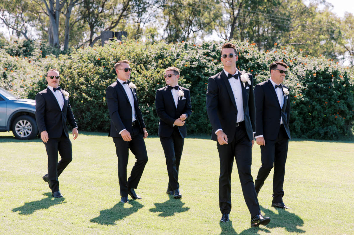 Plunket Villa Tamborine wedding in Queensland for Jess and James. Photographed by Lauren Olivia.