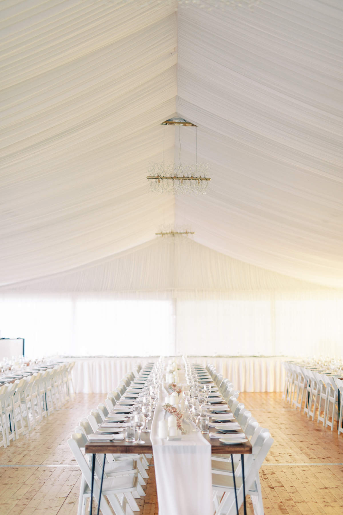 Plunket Villa Tamborine wedding in Queensland for Jess and James. Photographed by Lauren Olivia.