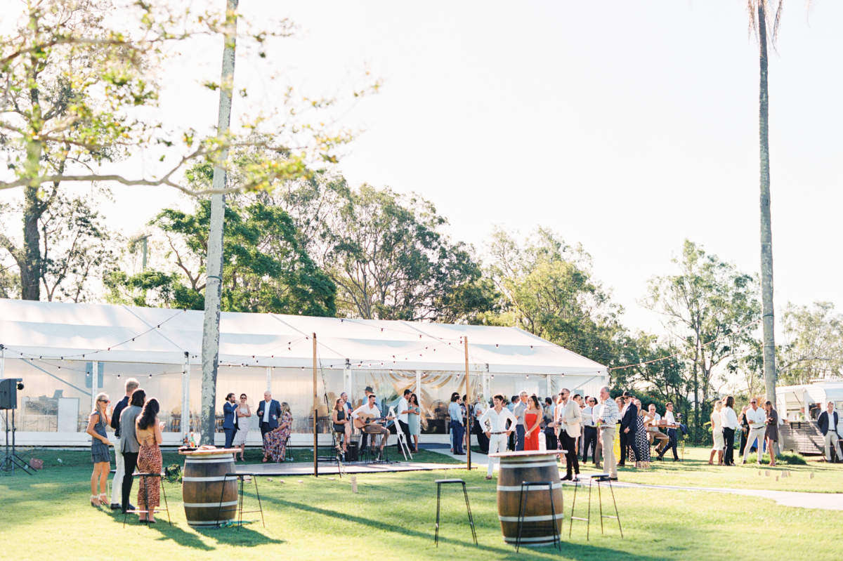 Plunket Villa Tamborine wedding in Queensland for Jess and James. Photographed by Lauren Olivia.