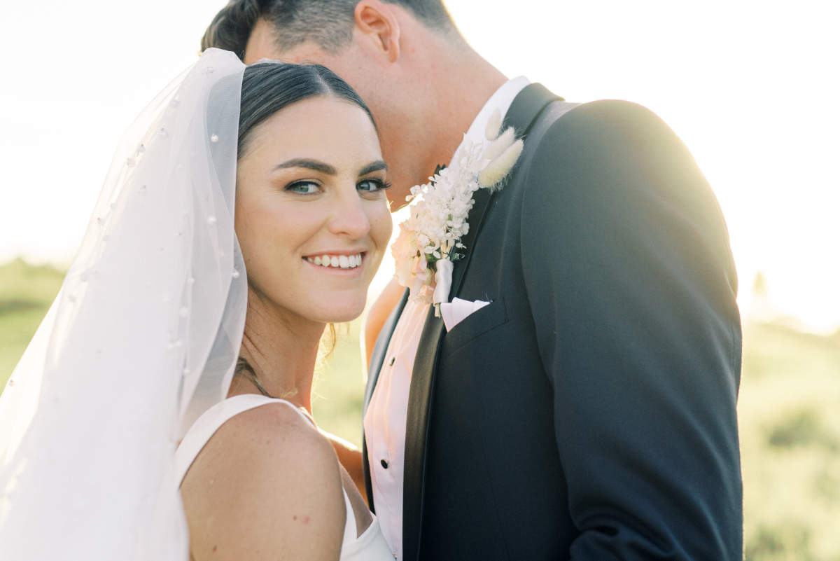 Plunket Villa Tamborine wedding in Queensland for Jess and James. Photographed by Lauren Olivia.