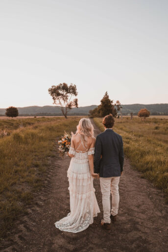 Ashlee and Matt's Olinda Yarra Estate Wedding Photographed by Kelly Hoinville